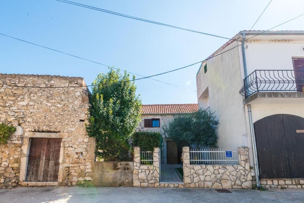 House Romanca 90461-K1