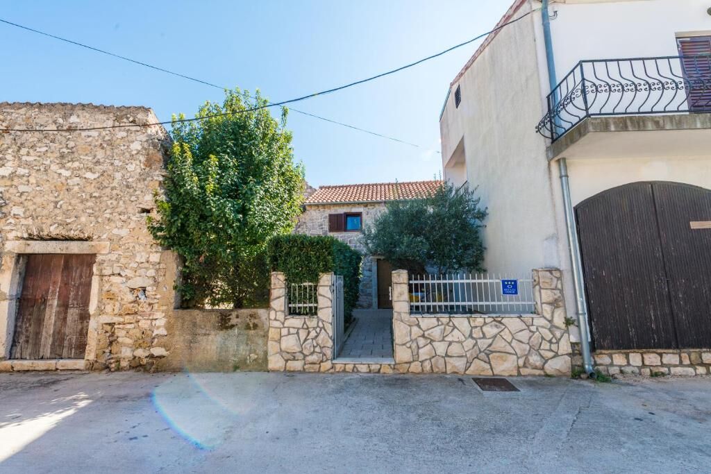 House Romanca 90461-K1