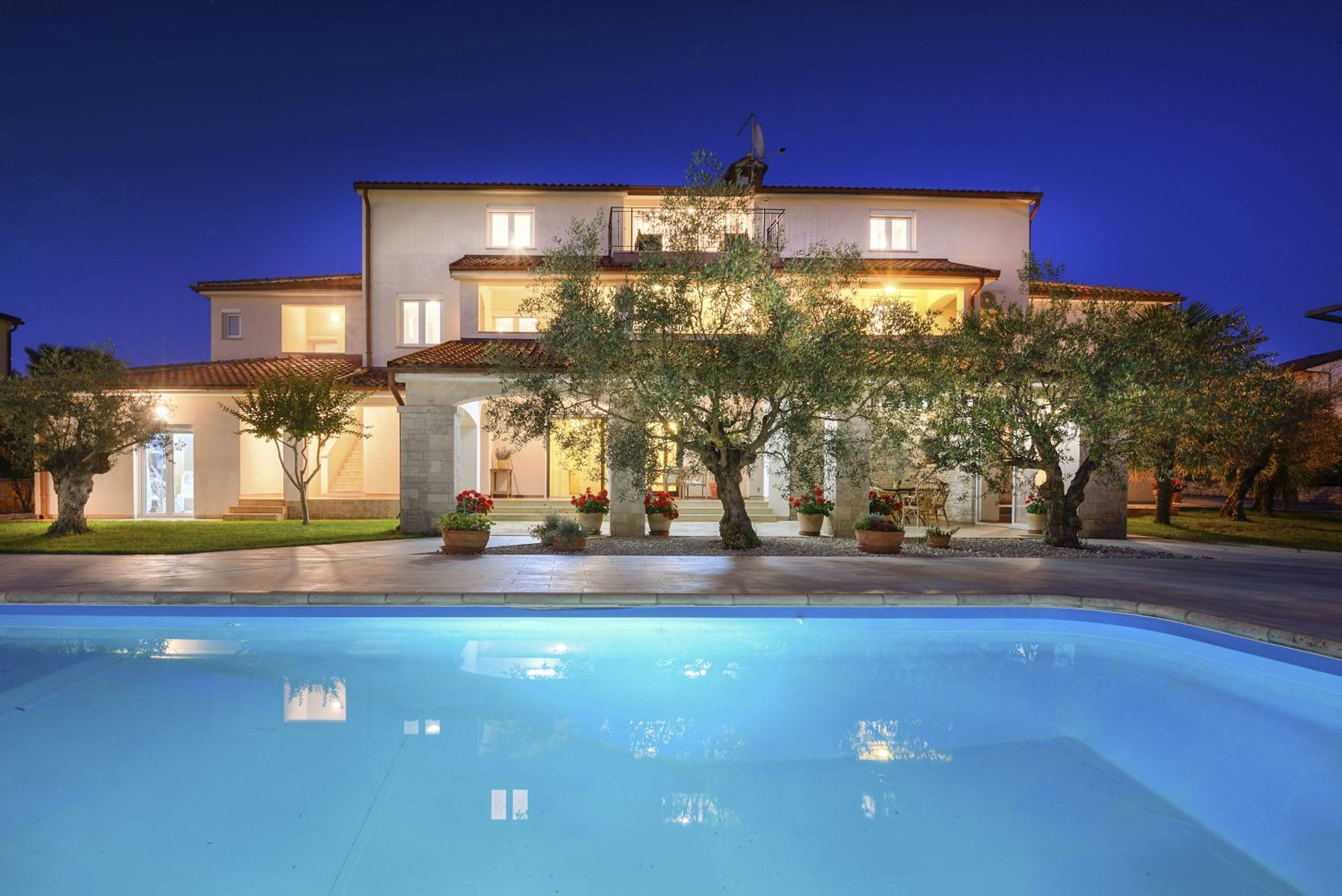 Apartment Paradiso 6 82684-A1