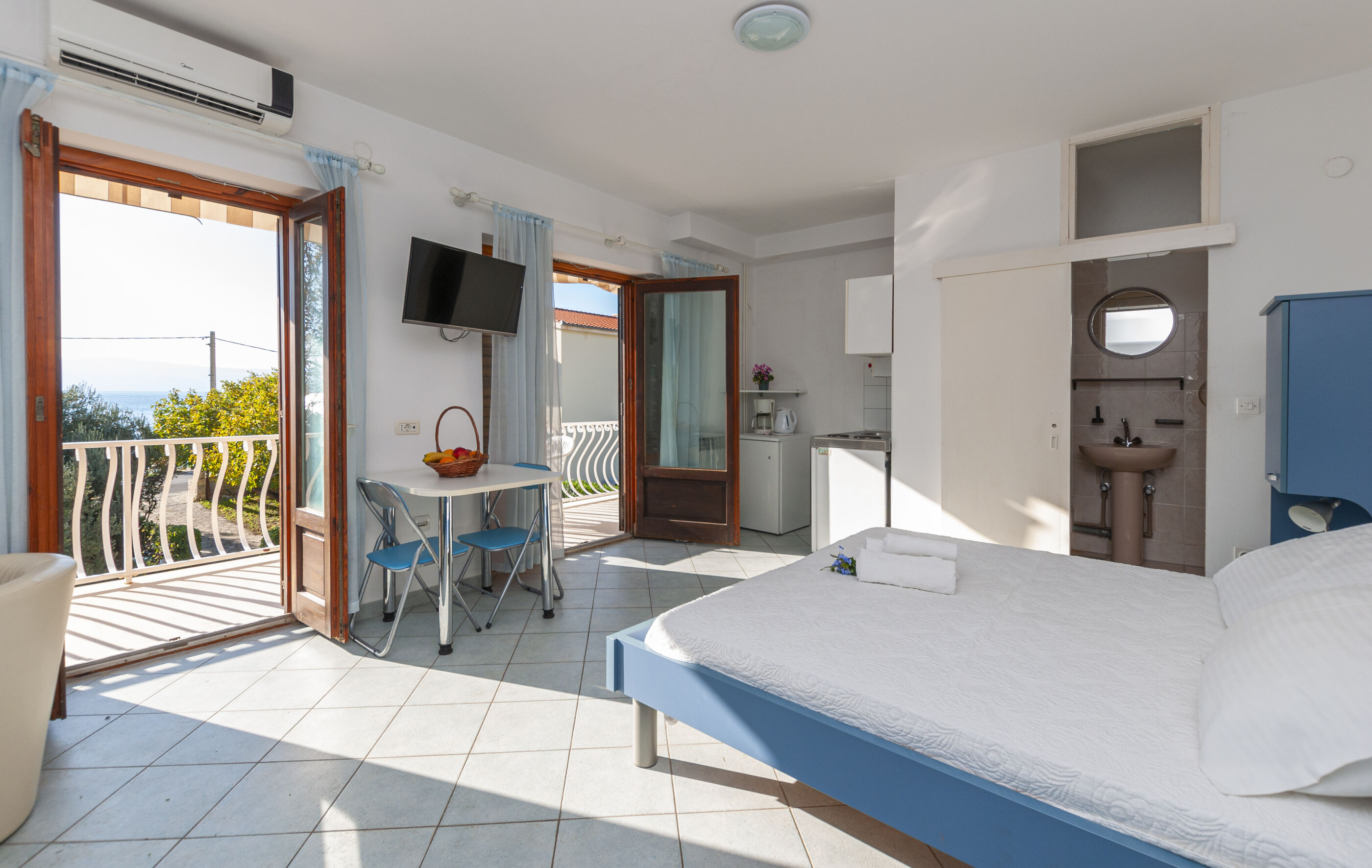 Apartments Near Beach 90351-A2
