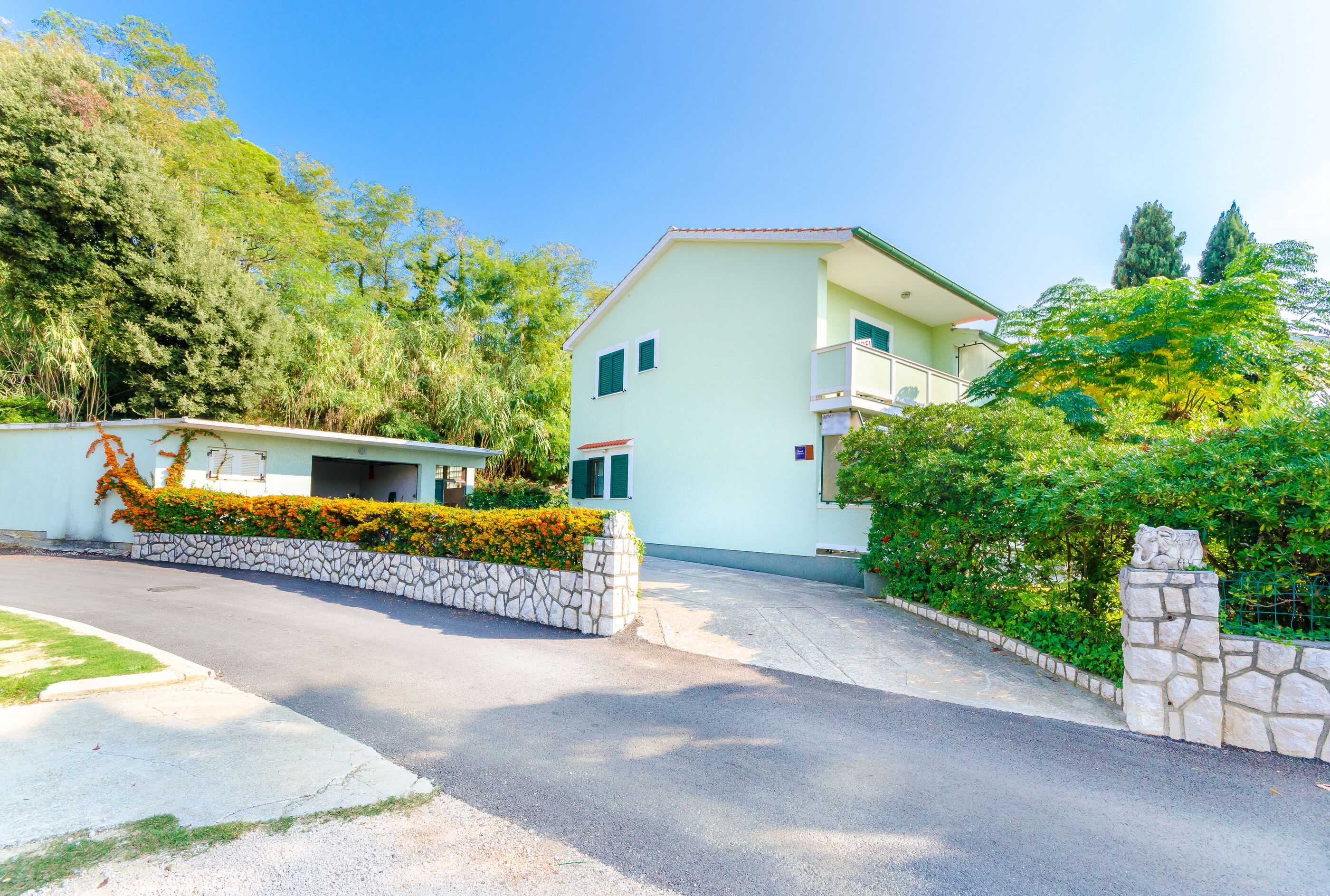 Apartments Ruzica M Accommodation in Rab