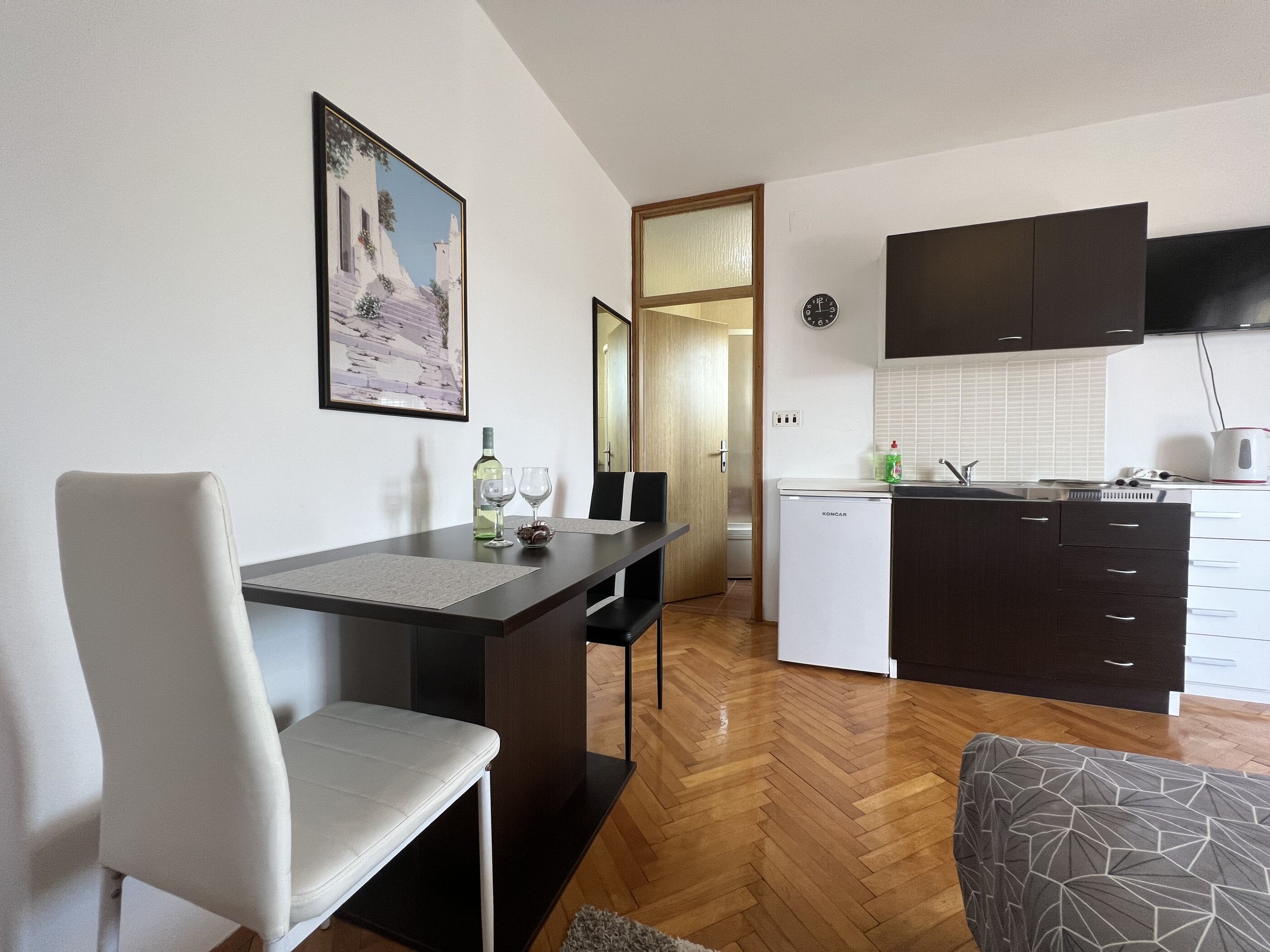 Apartments Ivona 24011-A4