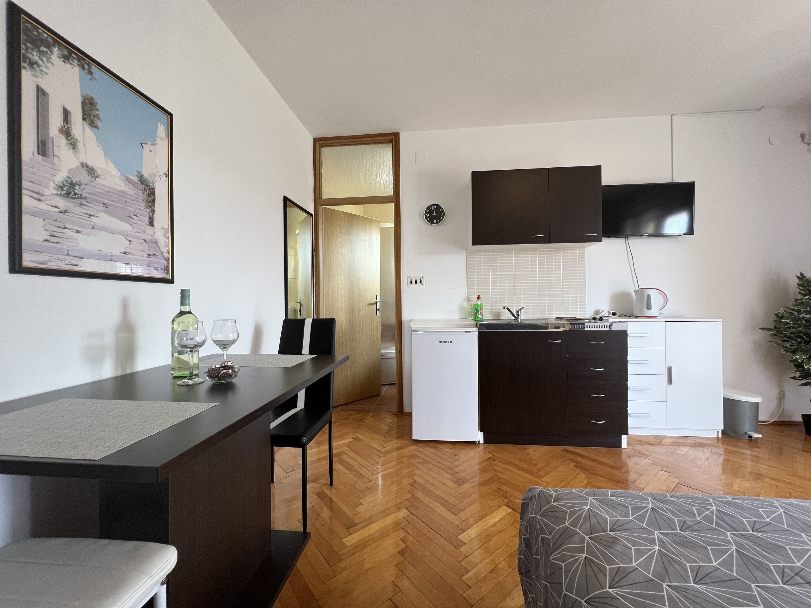 Apartments Ivona 24011-A4