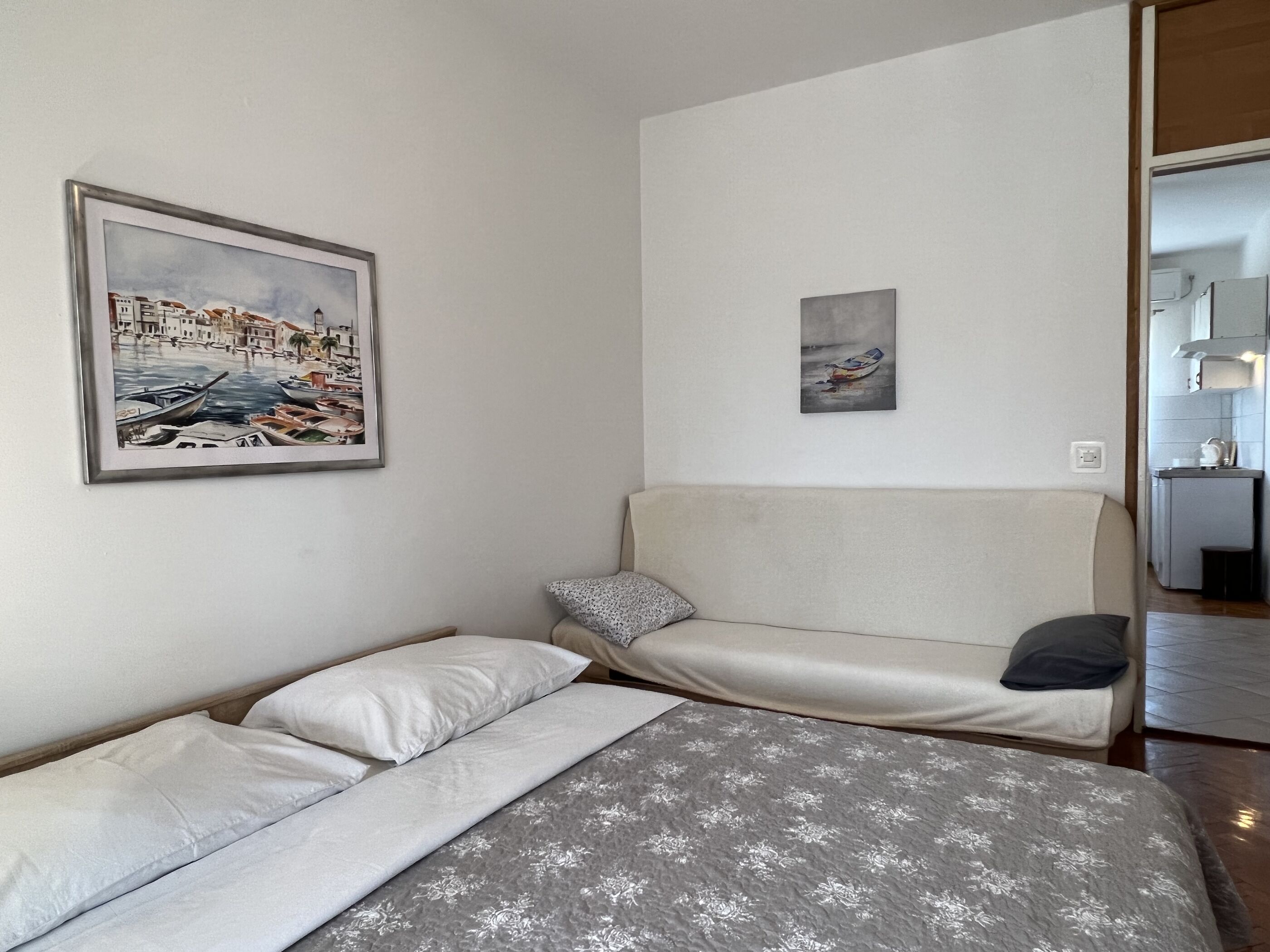 Apartments Ivona 24011-A2