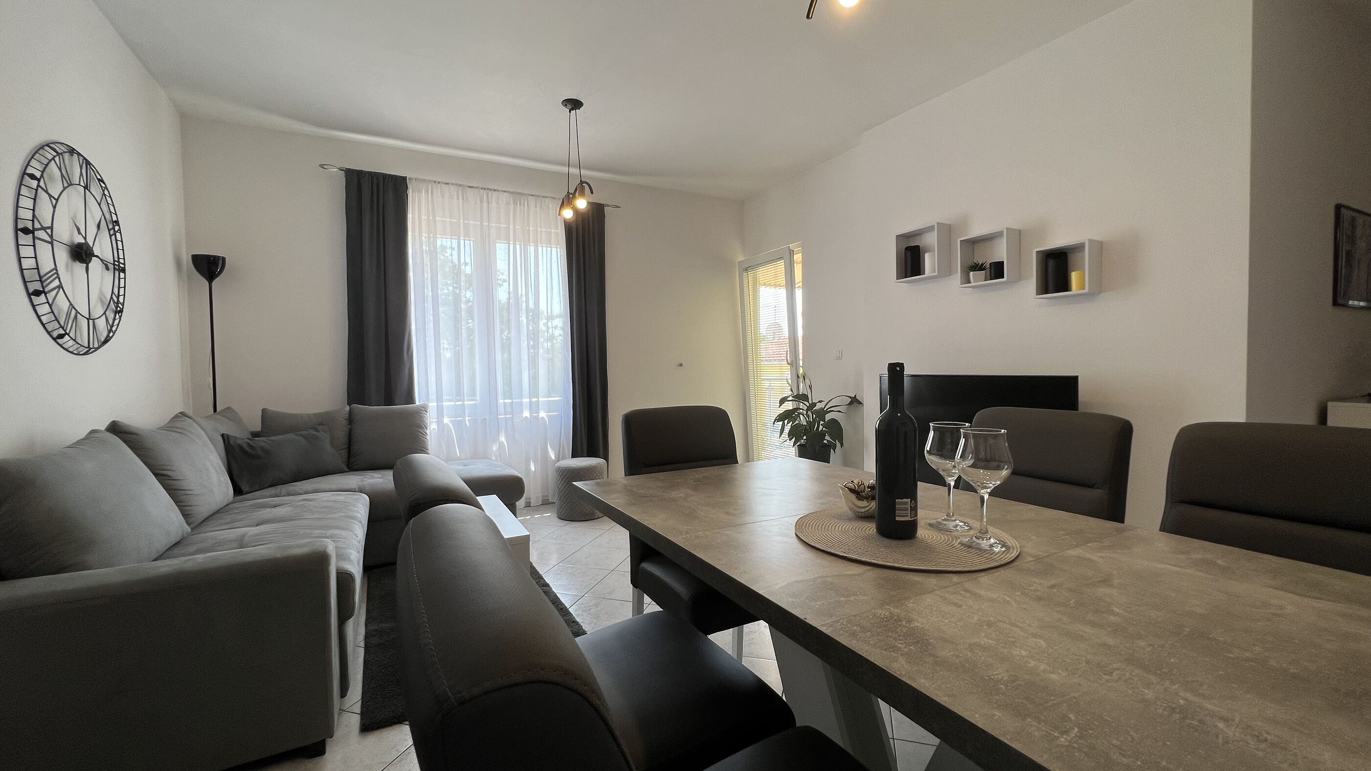 Apartments Ivona 24011-A1