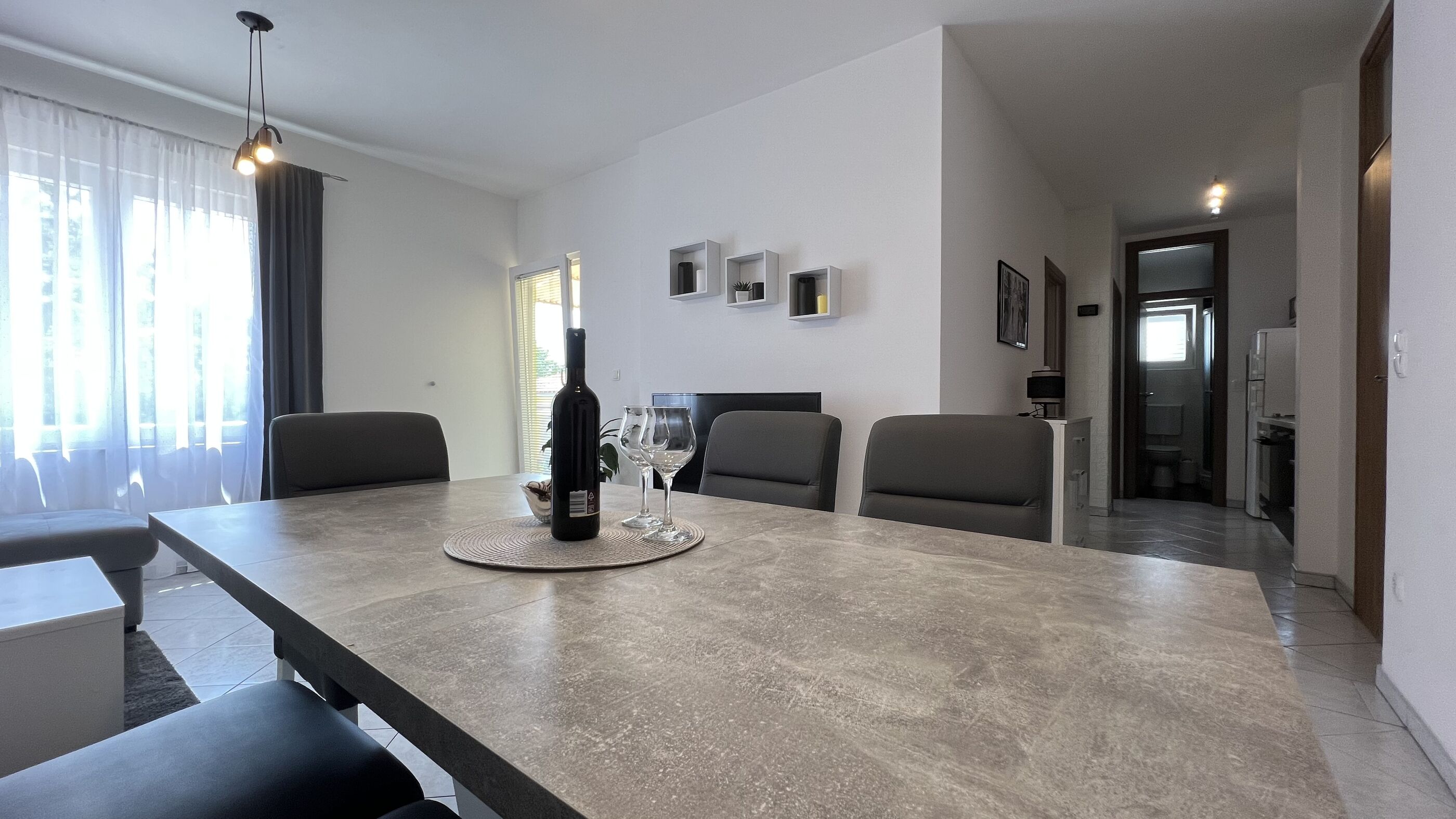 Apartments Ivona 24011-A1