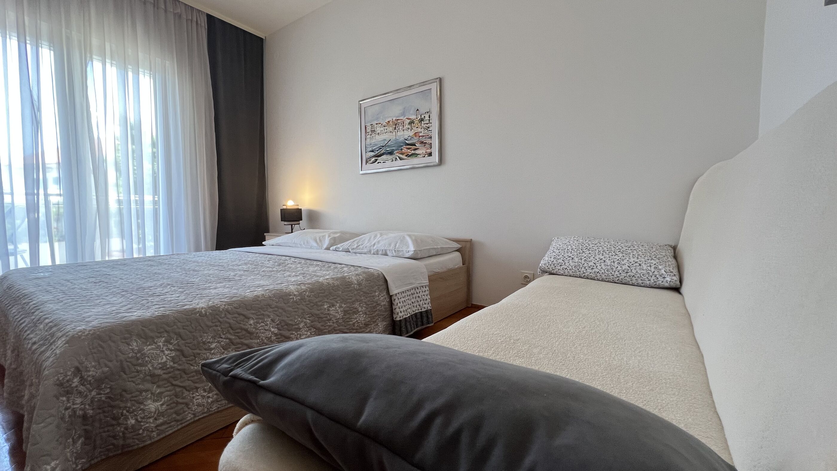 Apartments Ivona 24011-A1