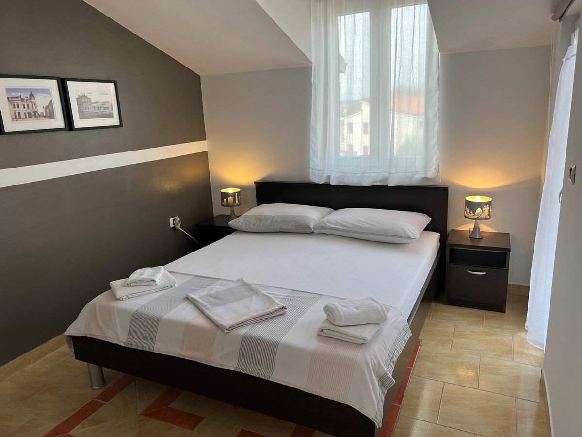 Apartments Vuletic 73661-A2