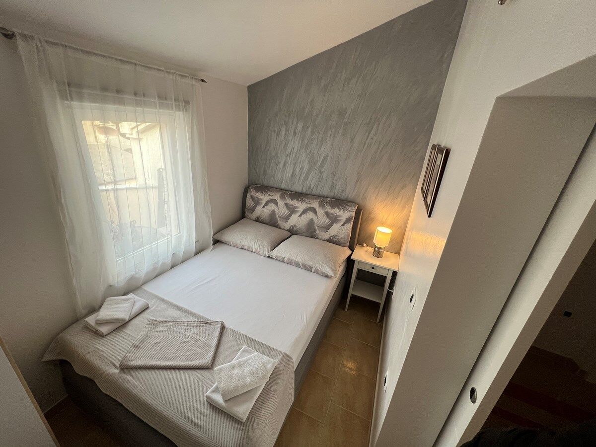 Apartments Vuletic 73661-A2