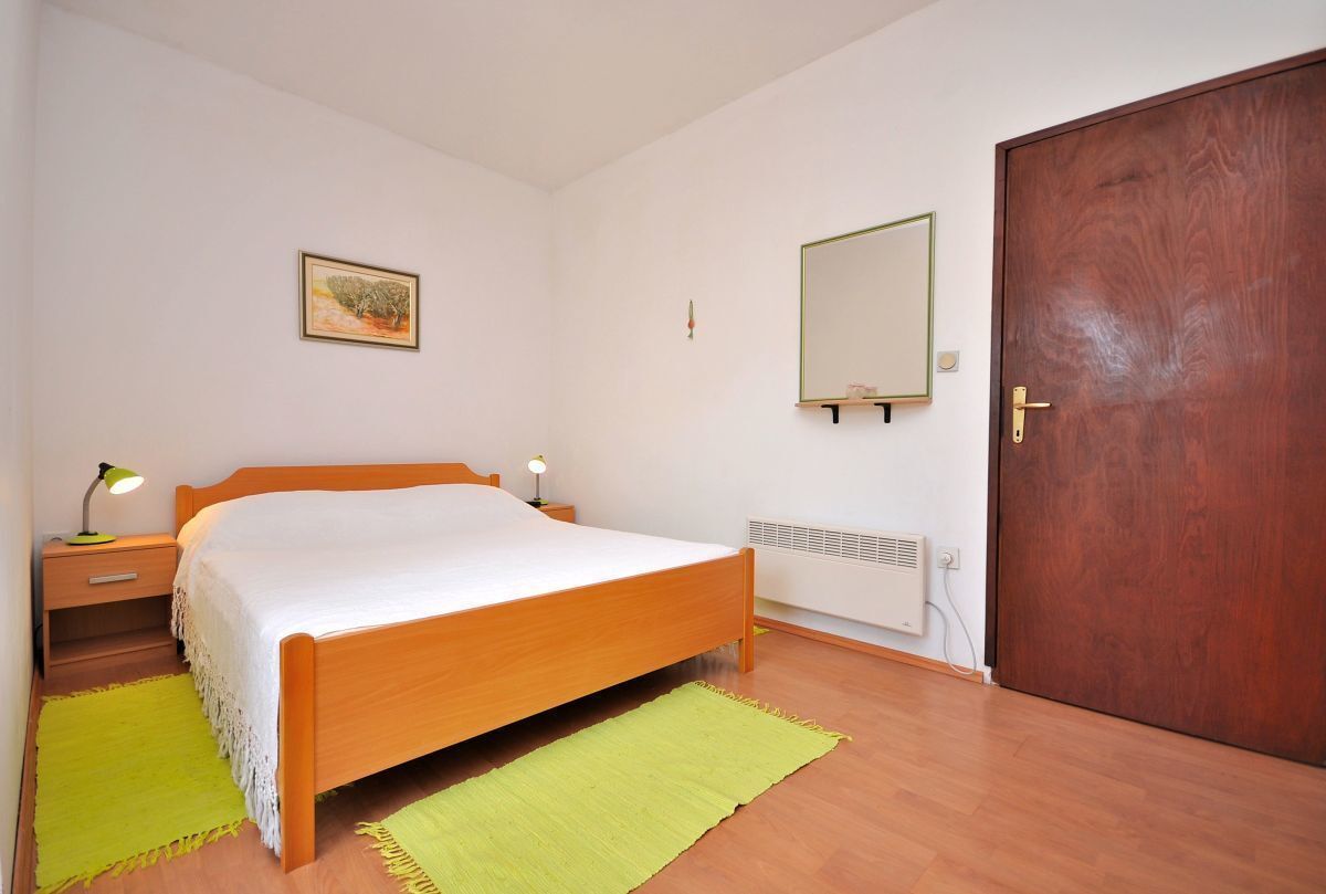 Apartments Slavica 53941-A2