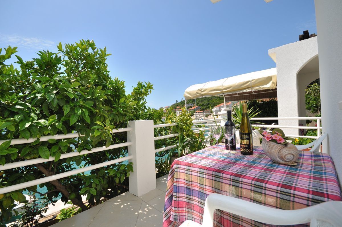 Apartments Slavica 53941-A2