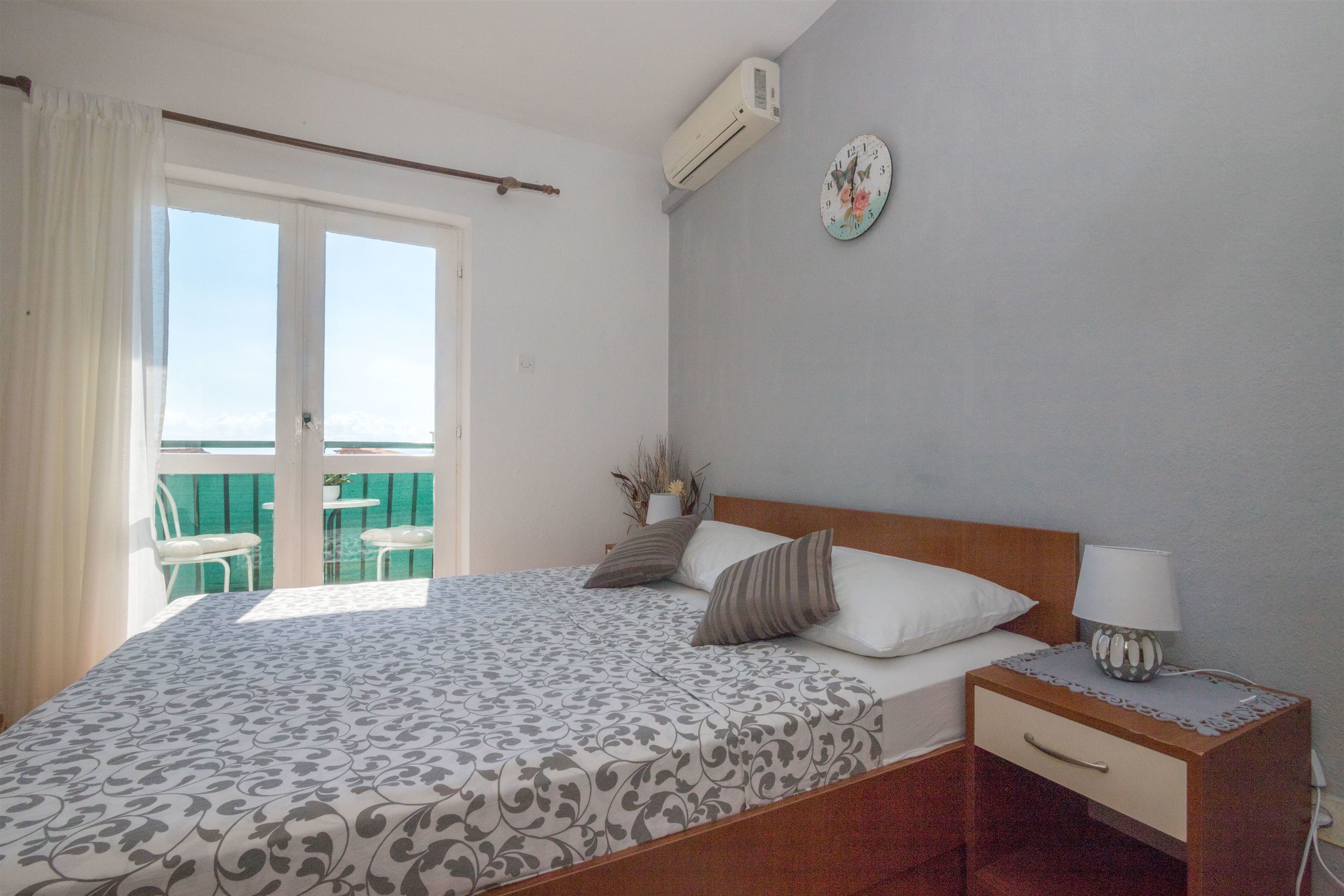 Apartments Tolj 37031-A1