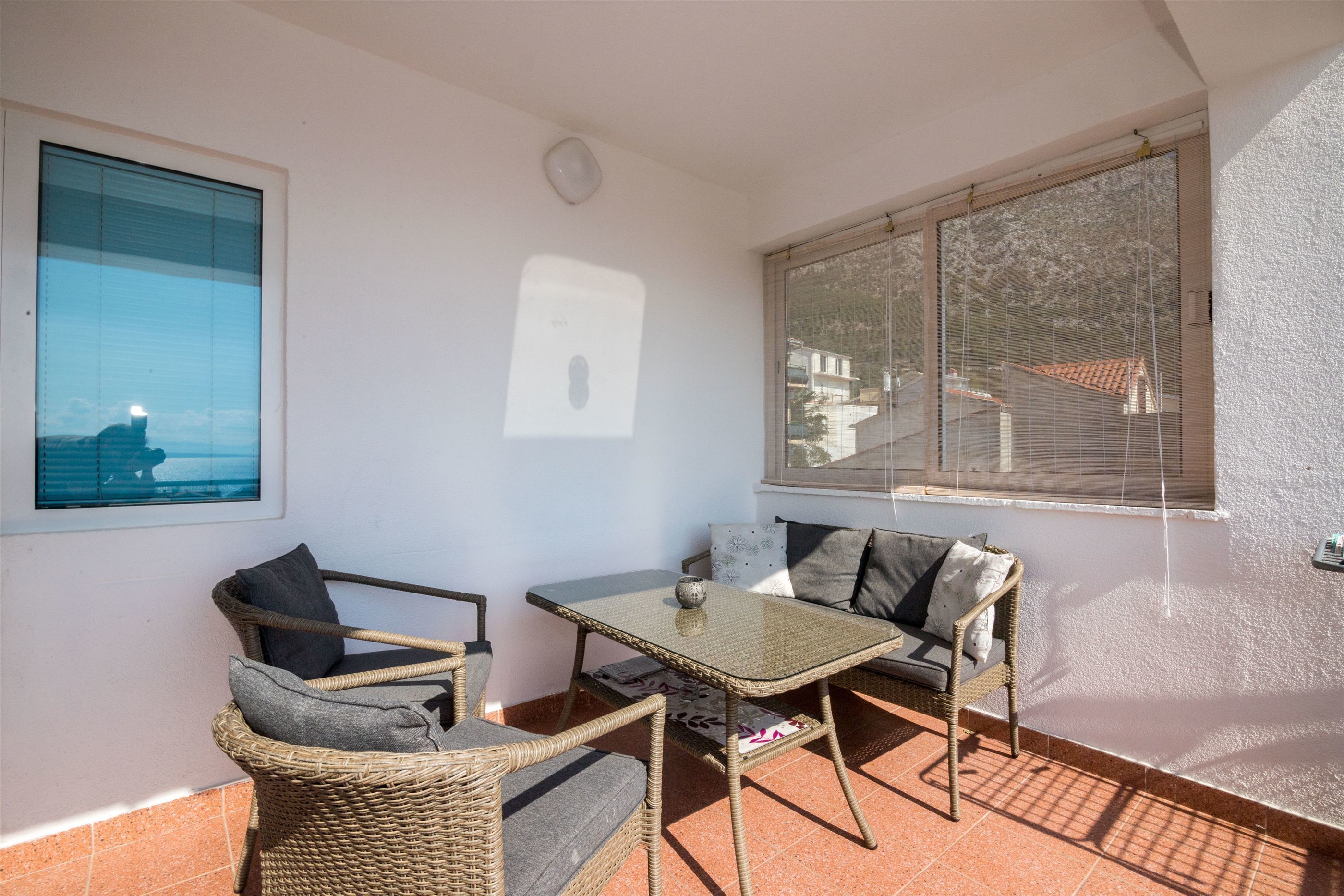 Apartments Tolj 37031-A2