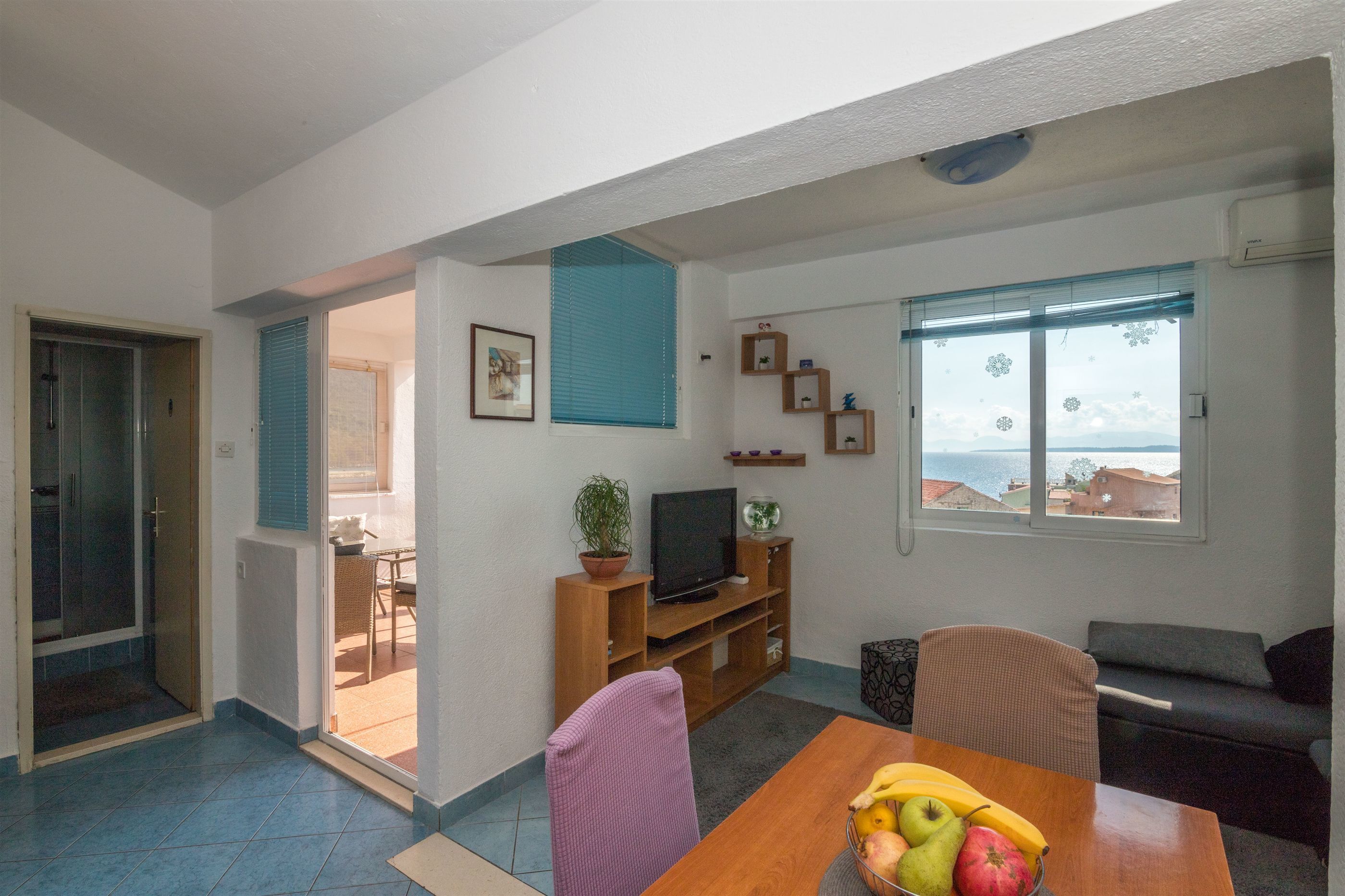 Apartments Tolj 37031-A2