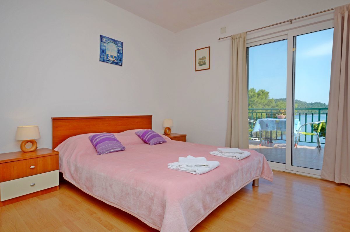 Apartments Luka 53731-A3