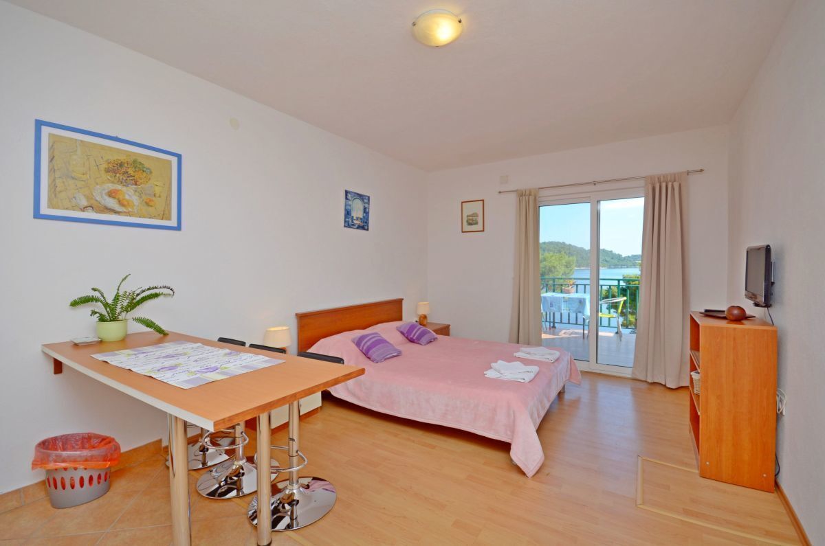 Apartments Luka 53731-A3