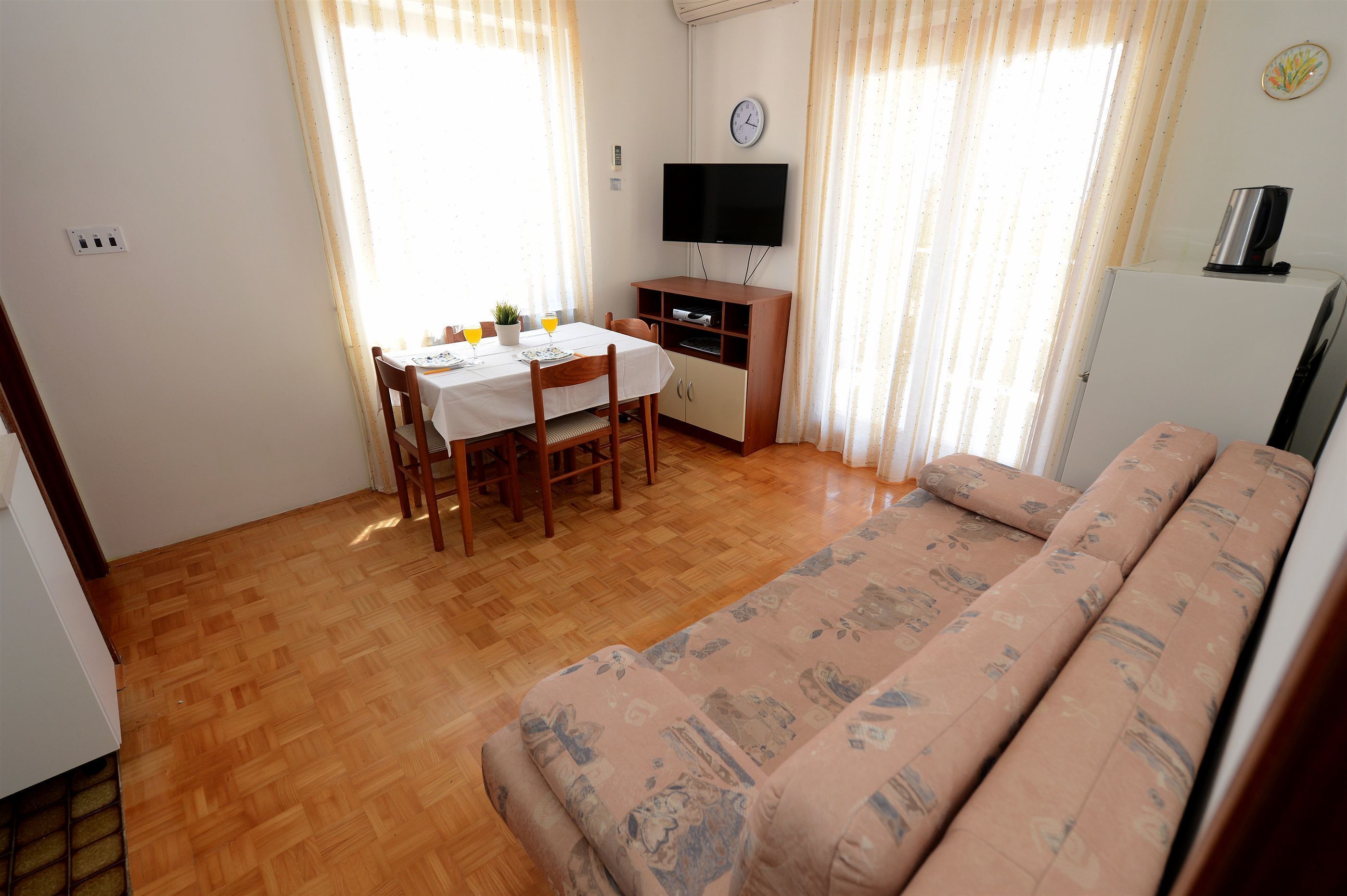 Apartments Anđelko 22491-A4