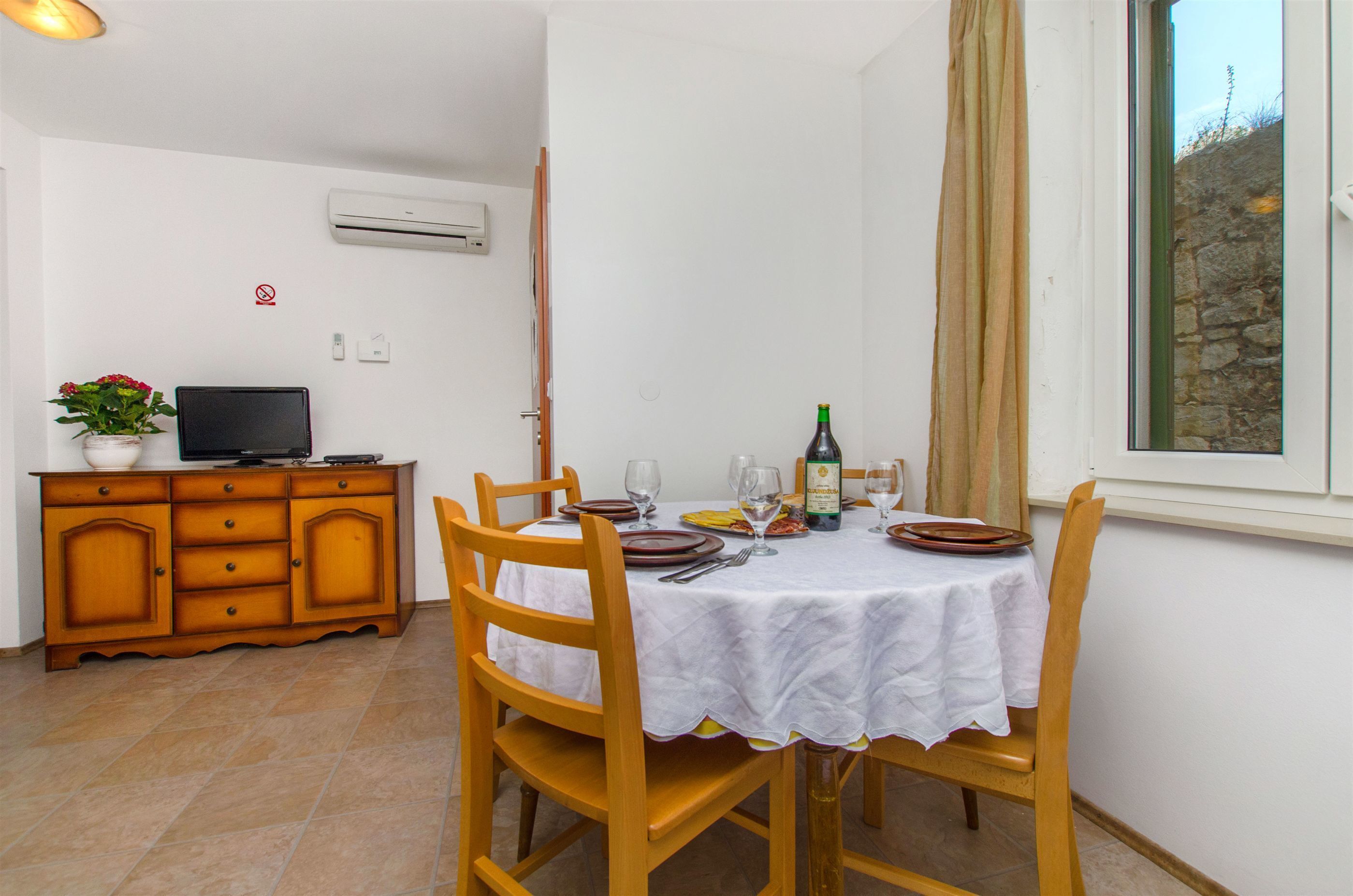 Apartments Mira 44971-A1