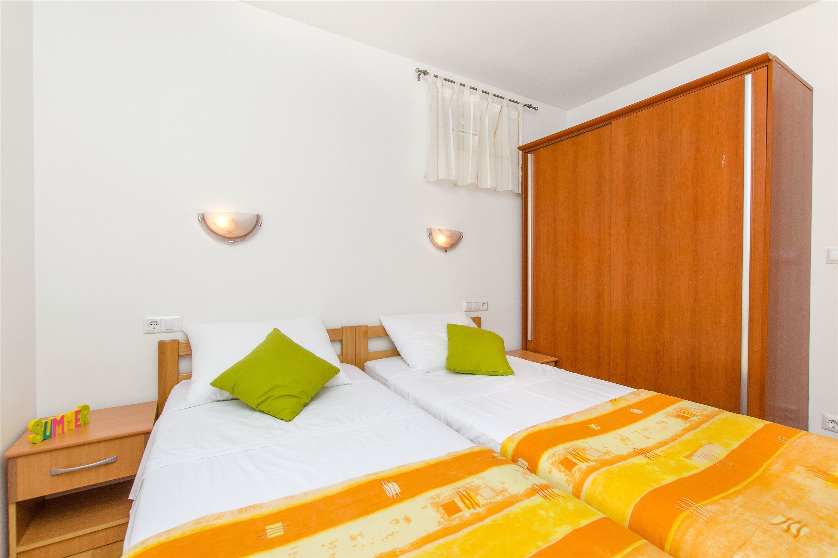 Apartments Mira 44971-A1