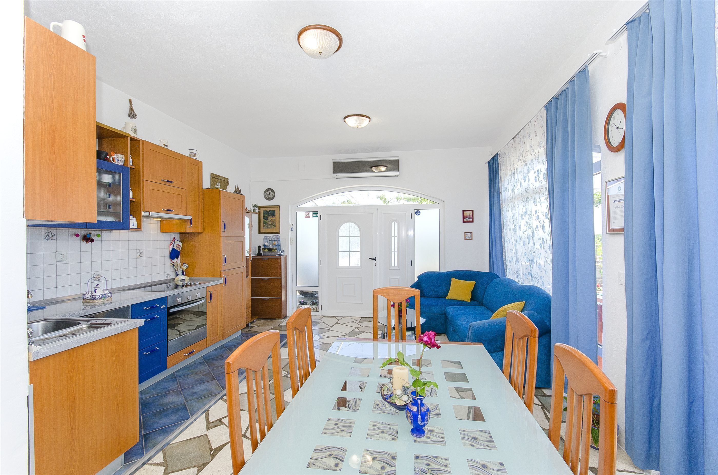 House Mladen 44771-K1