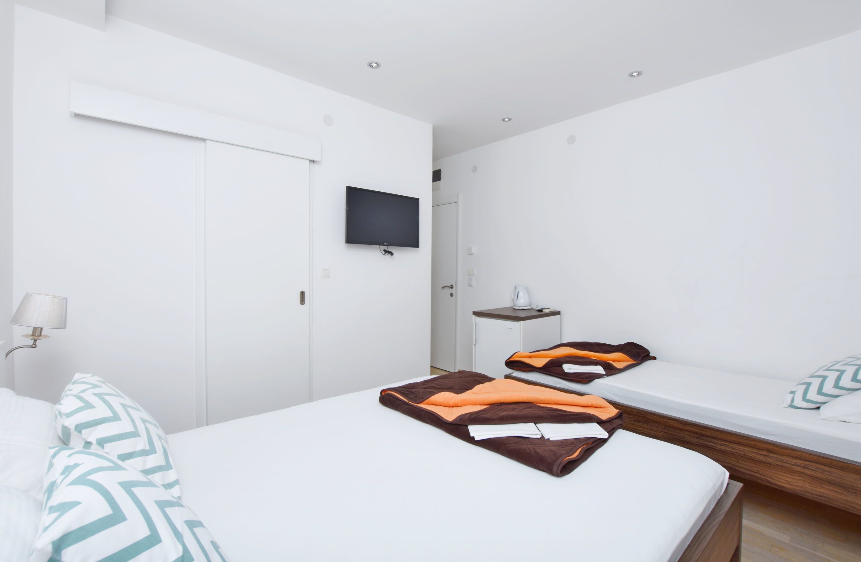 Apartments Ivanović 92981-S1