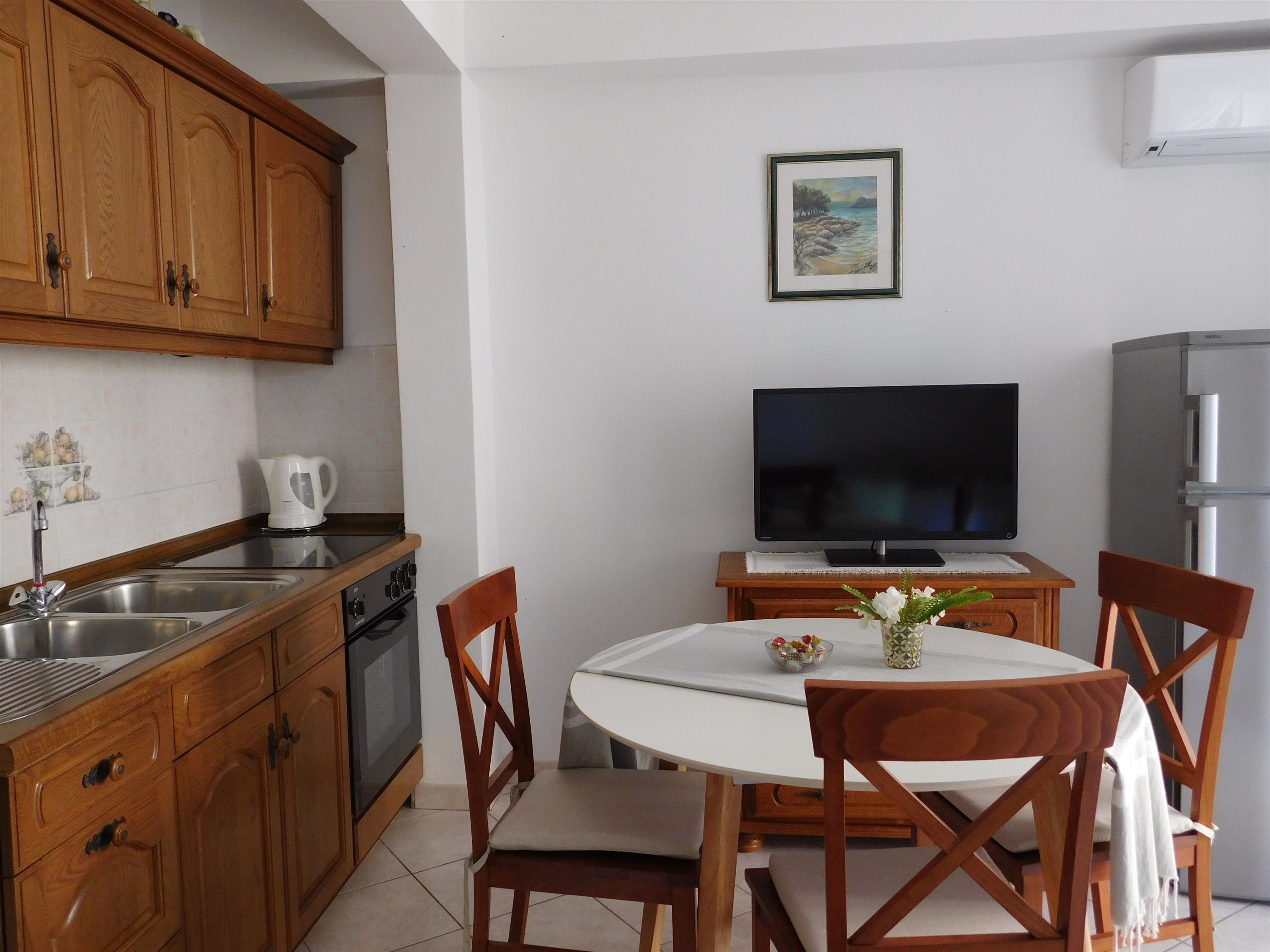 Apartments Mirjana 45561-A1
