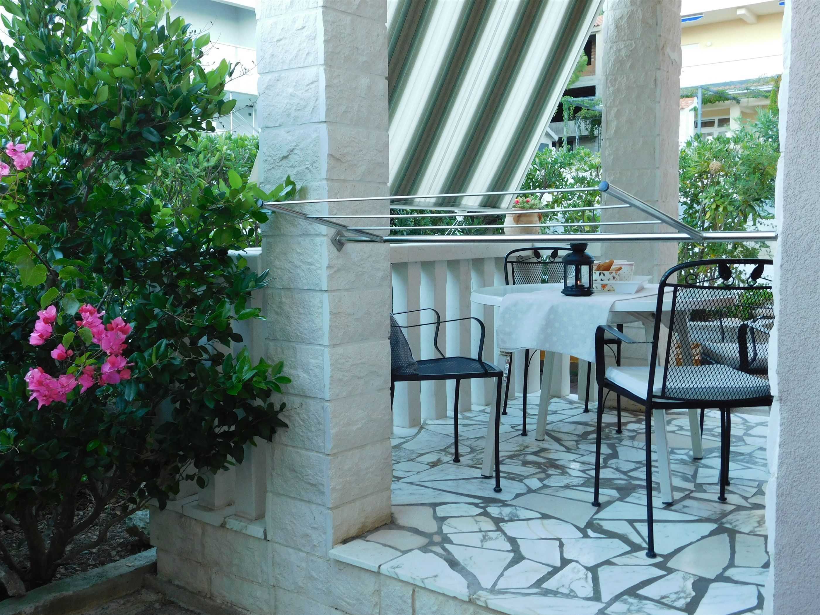 Apartments Mirjana 45561-A1