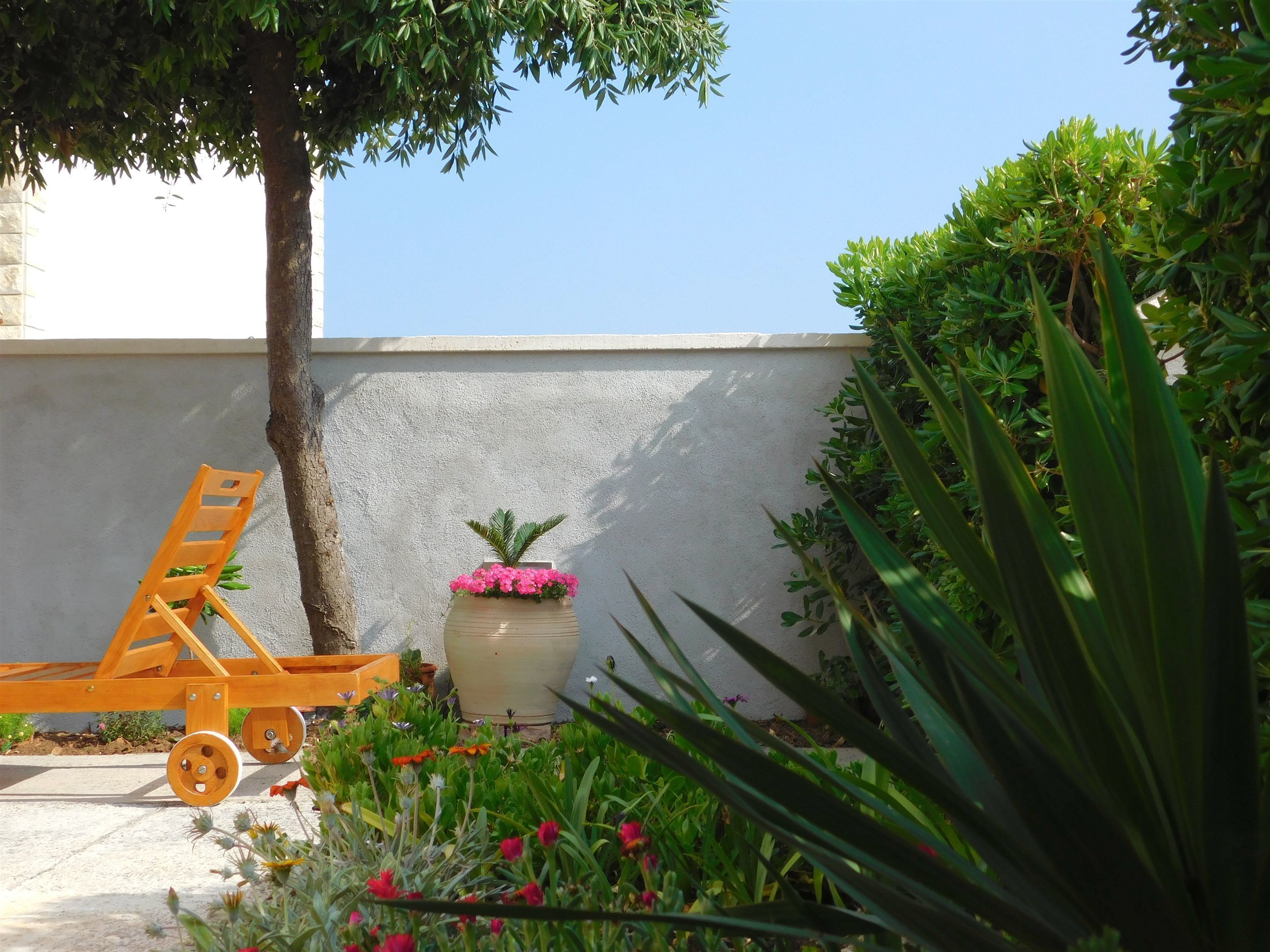 Apartments Mirjana 45561-A2