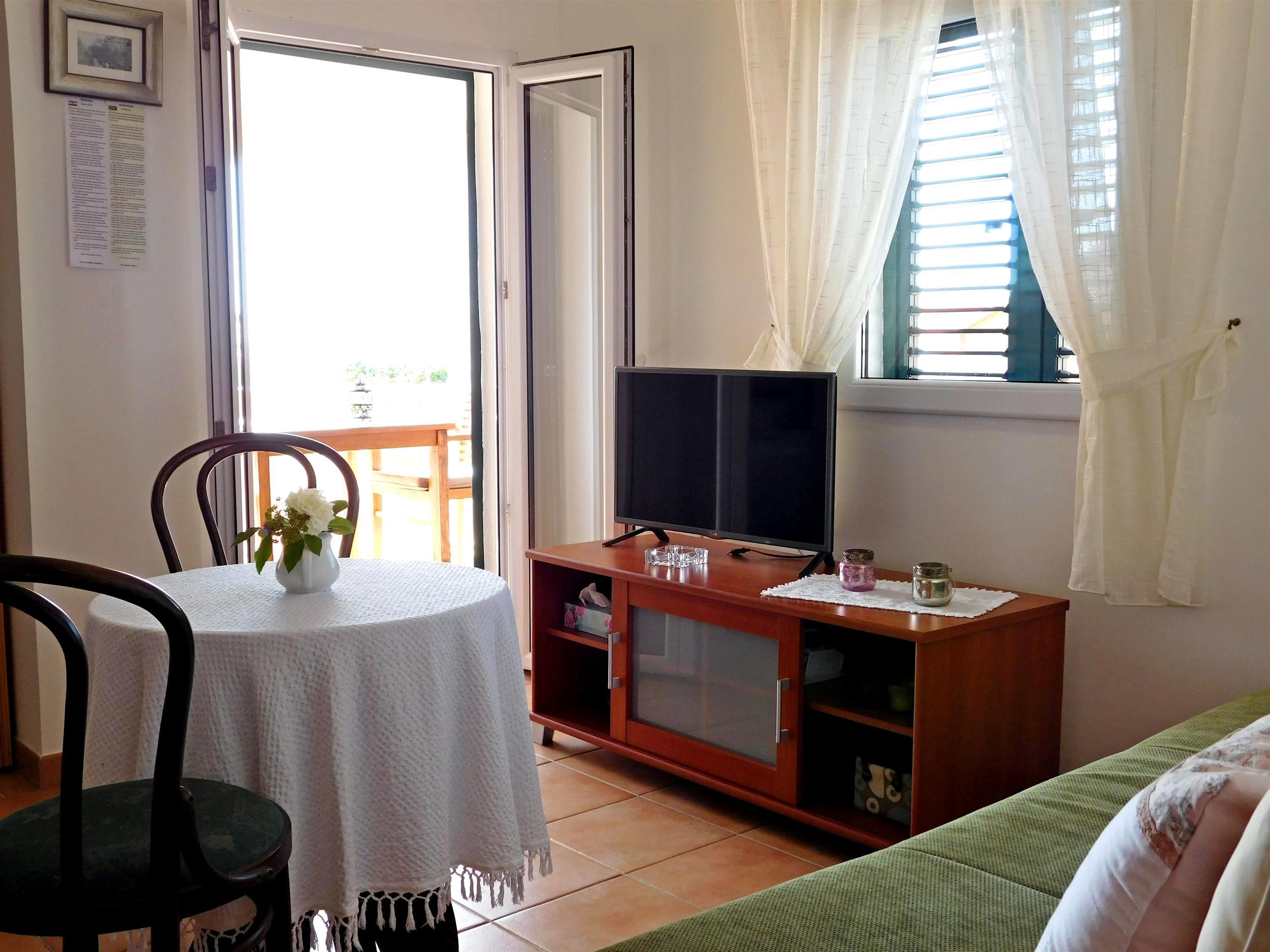 Apartments Mirjana 45561-A3