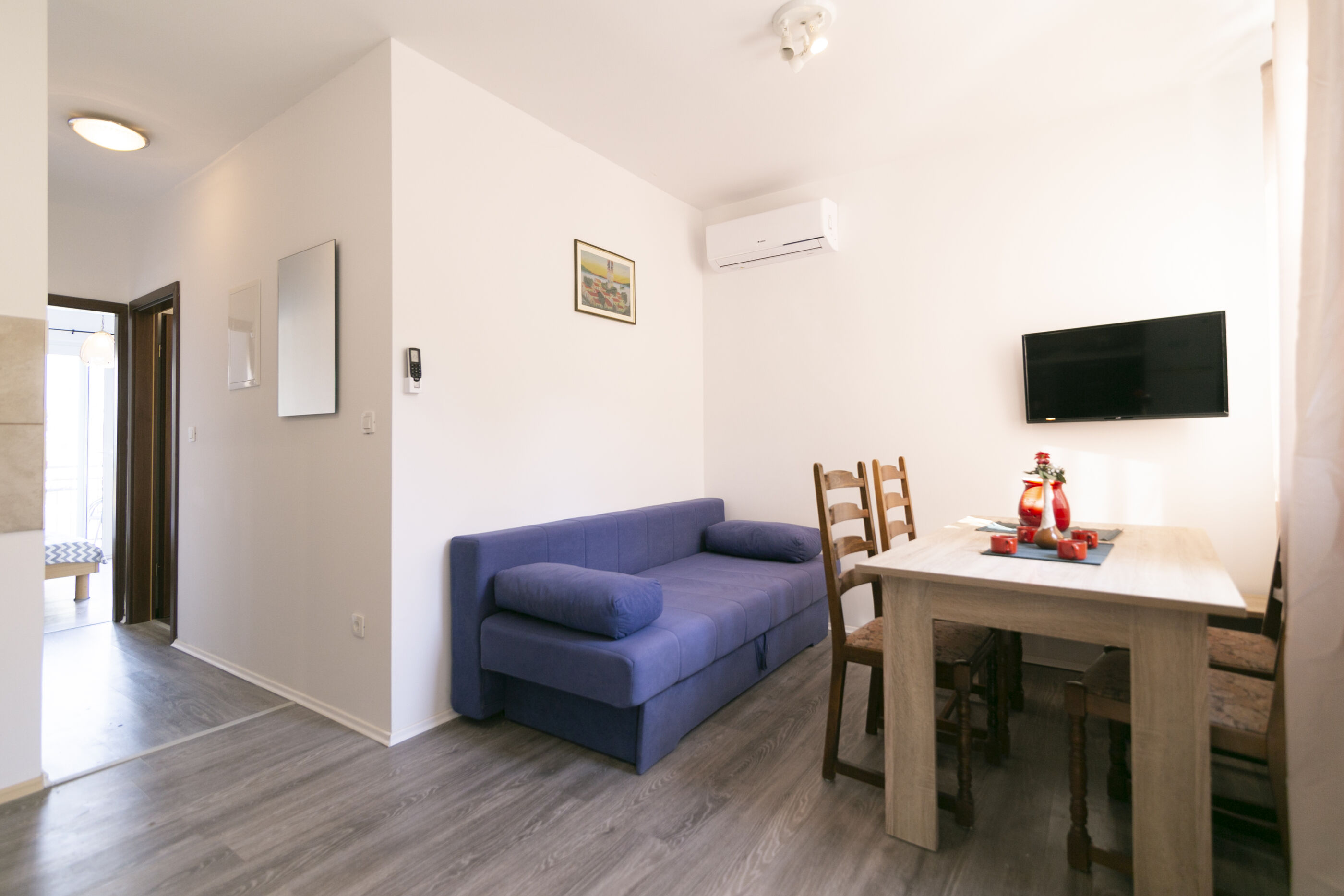 Apartments Royal 2 90522-A2