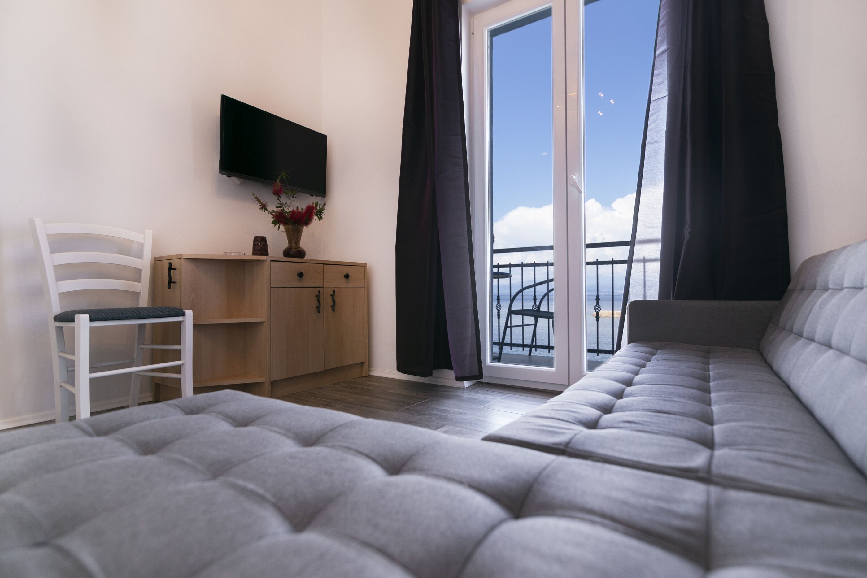 Apartments Royal 2 90522-A4