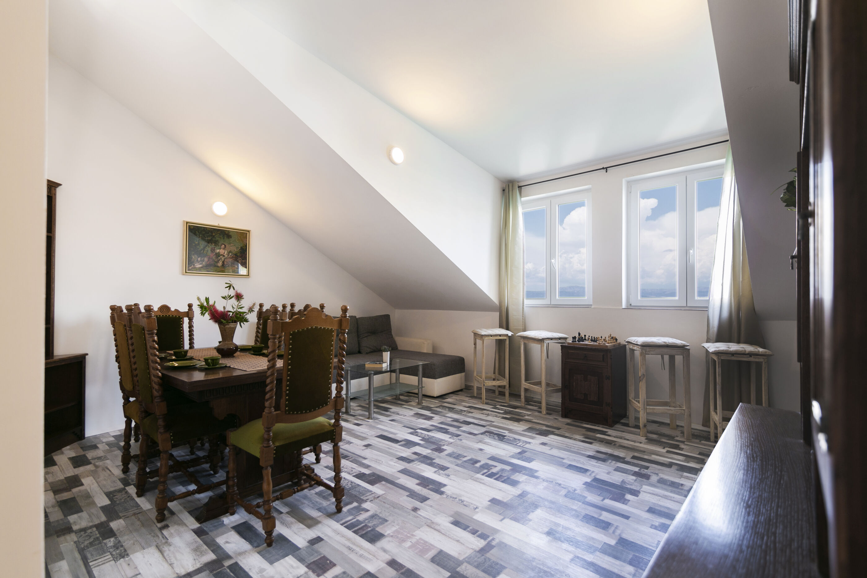 Apartments Royal 2 90522-A5