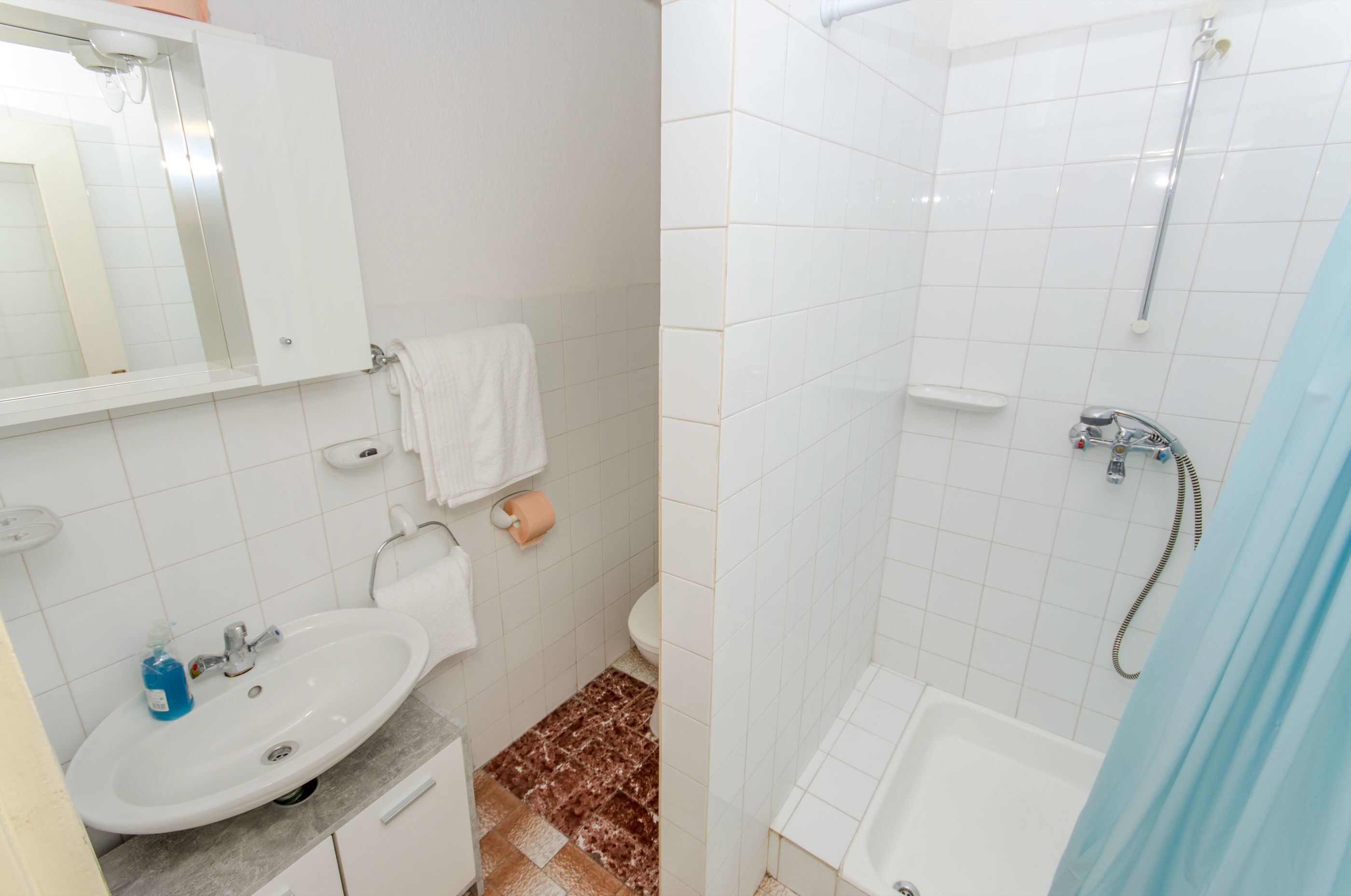 Apartment and Rooms Ivan 45191-A7