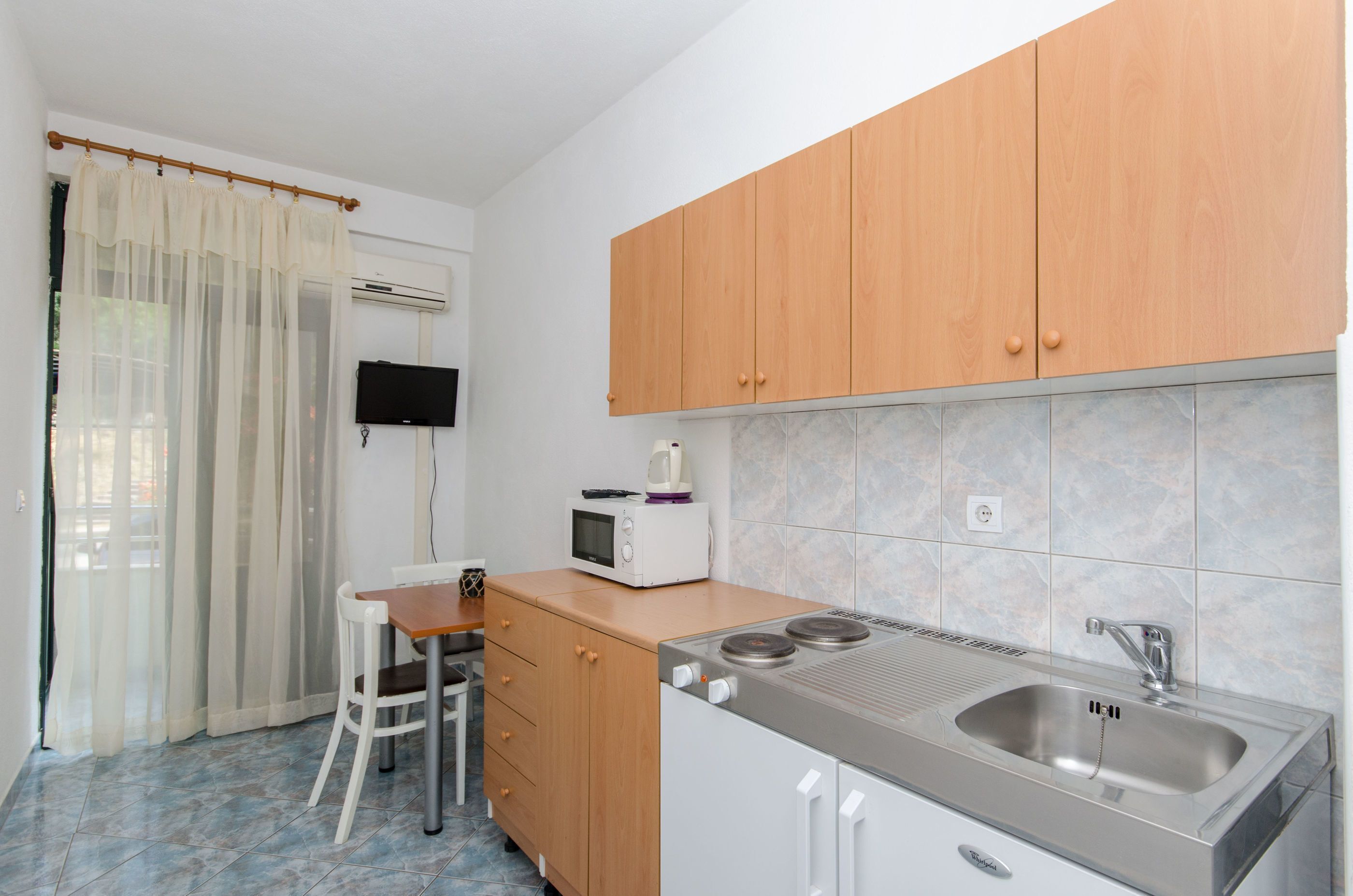 Apartment and Rooms Ivan 45191-A8