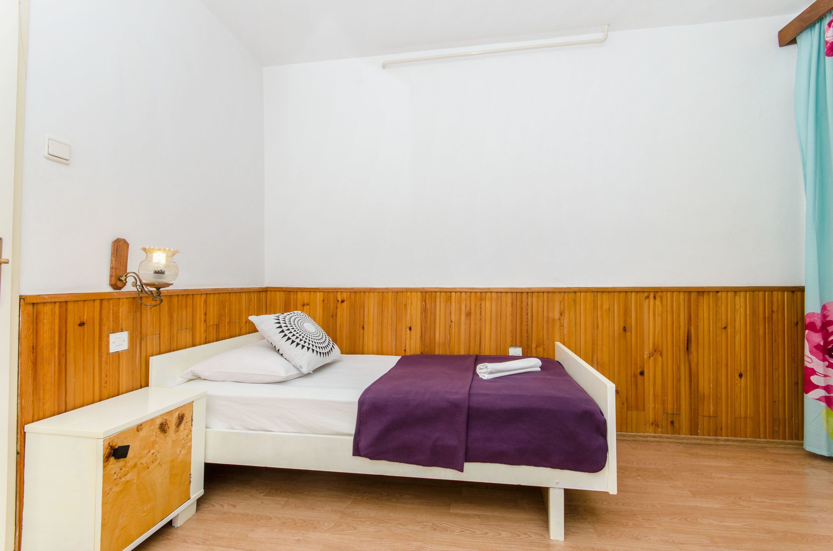 Apartment and Rooms Ivan 45191-A8