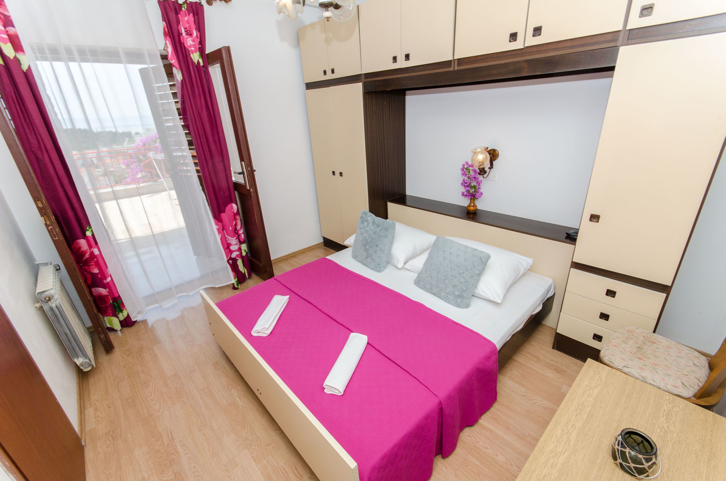 Apartment and Rooms Ivan 45191-S12