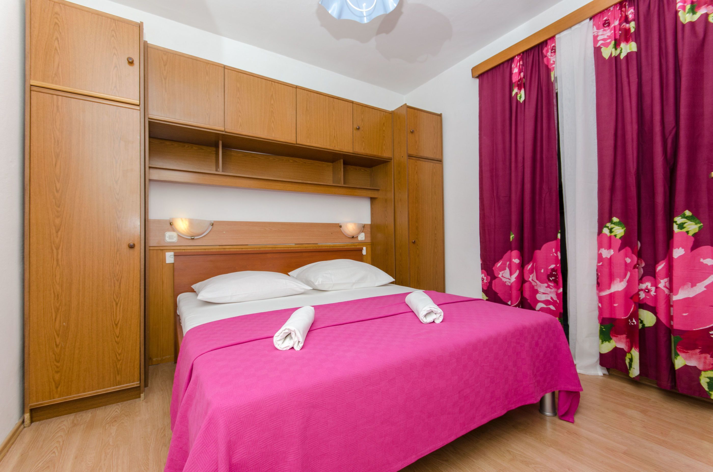 Apartment and Rooms Ivan 45191-A10