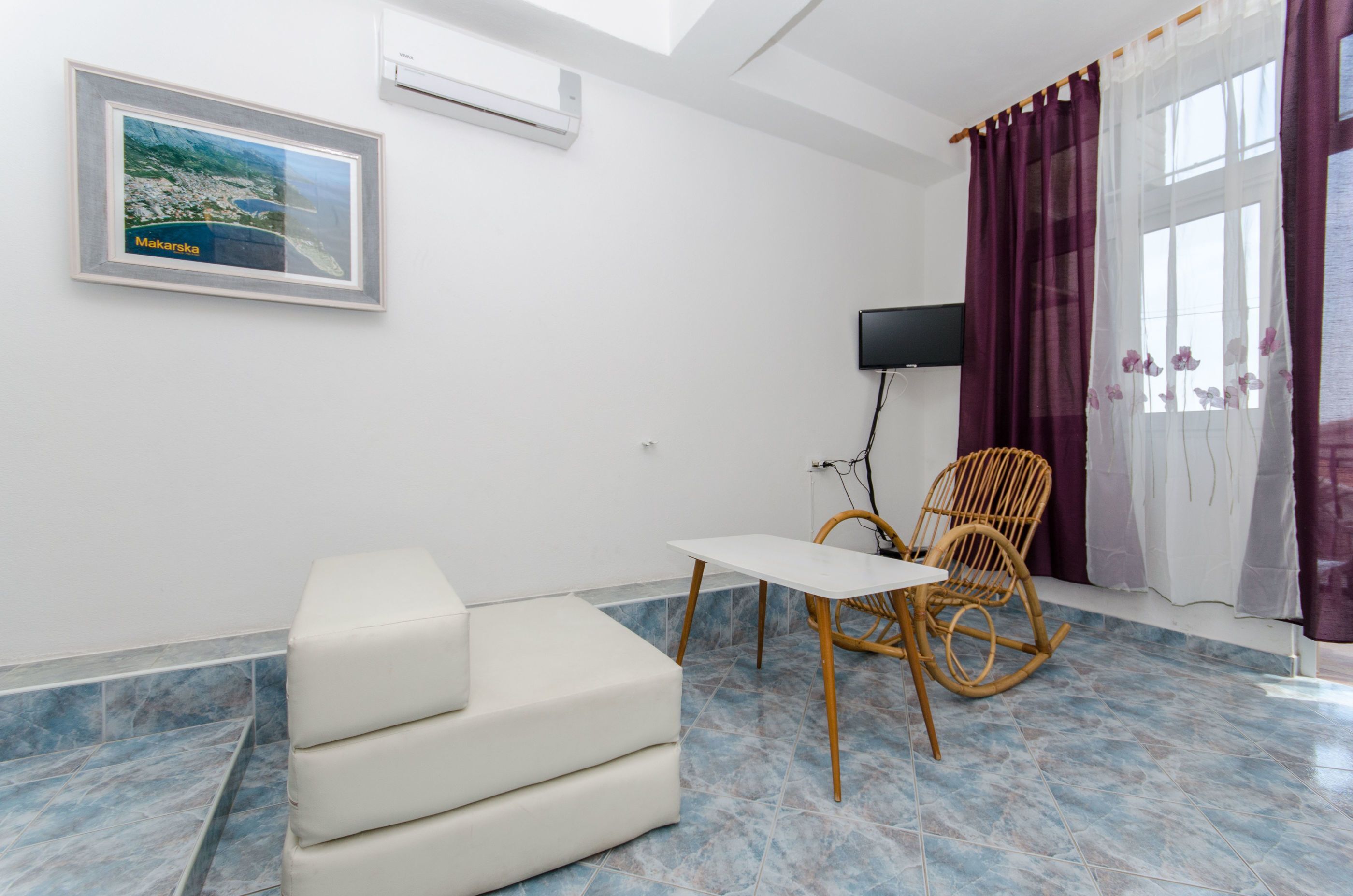 Apartment and Rooms Ivan 45191-A10