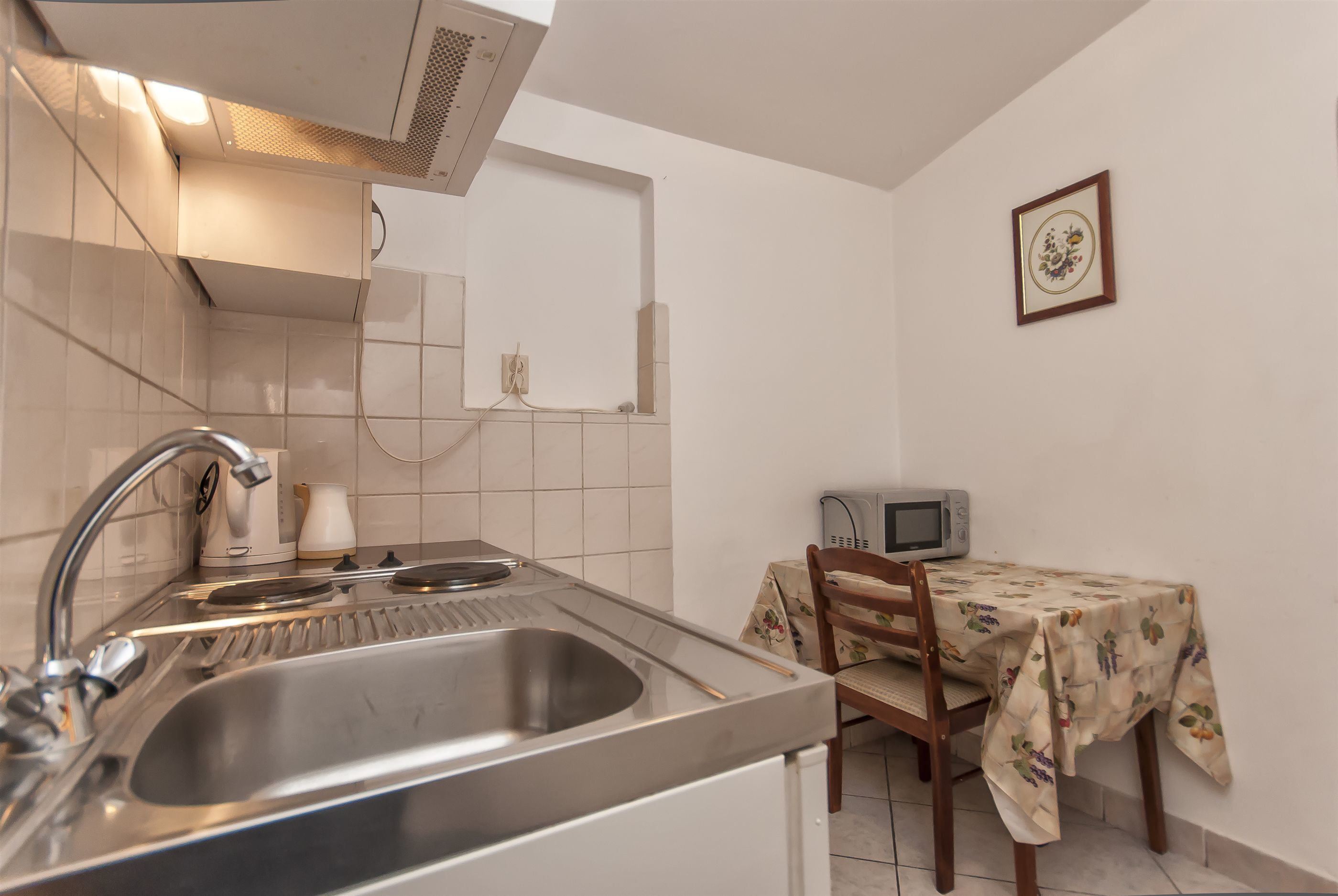 Apartment and Rooms Ivan 45191-A18