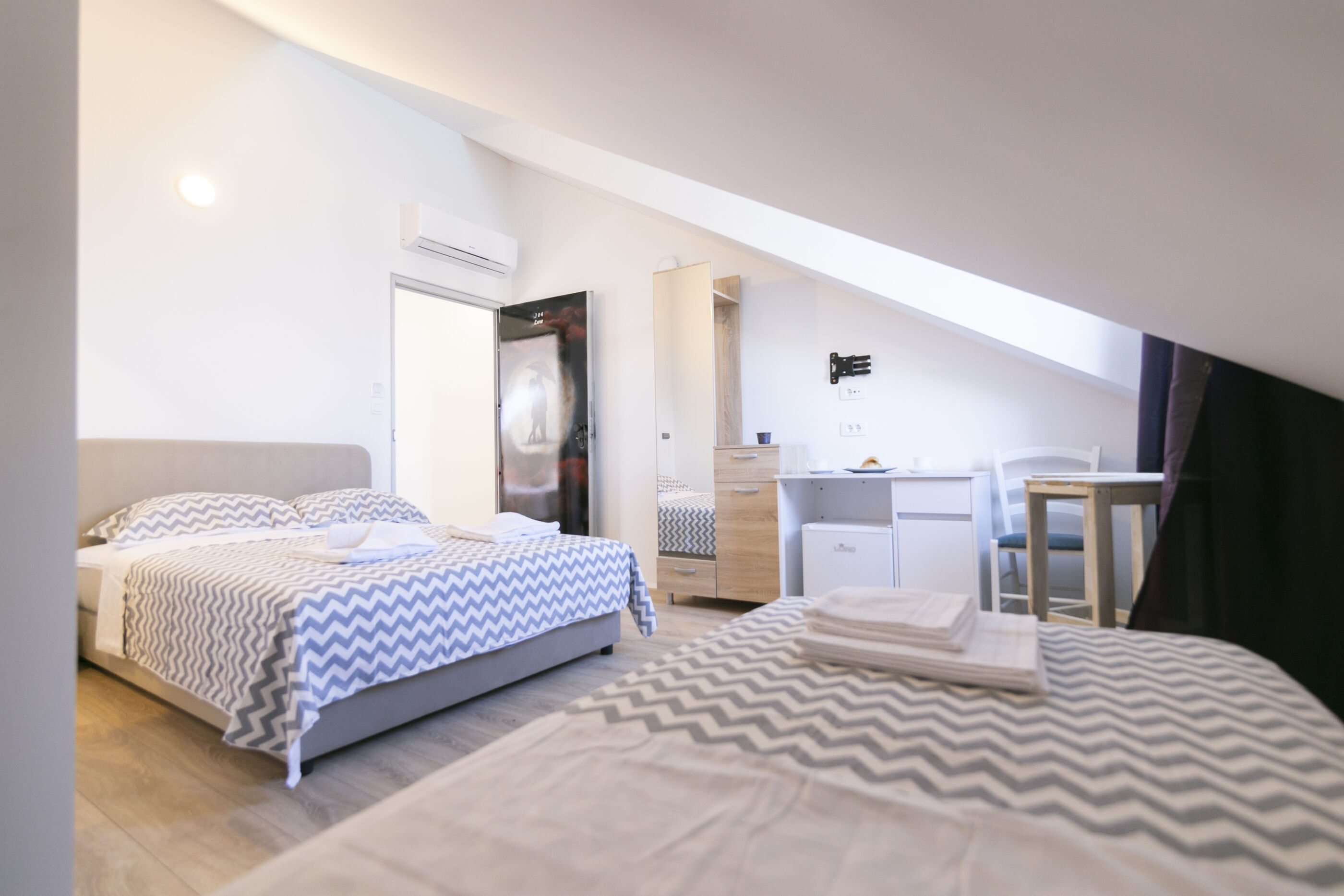Rooms Royal 90521-S18