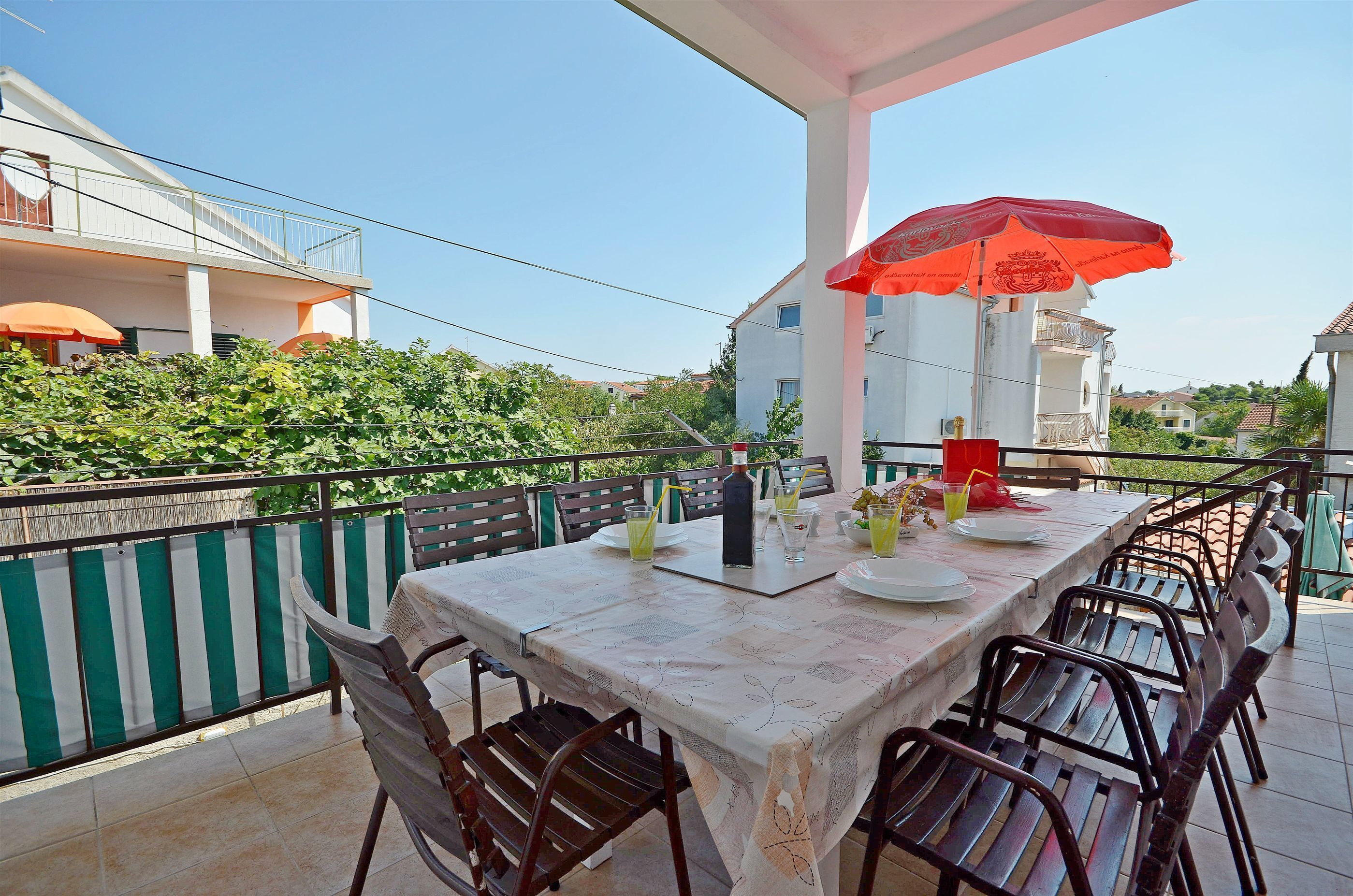 Apartment and Room Ivica 29951-A1