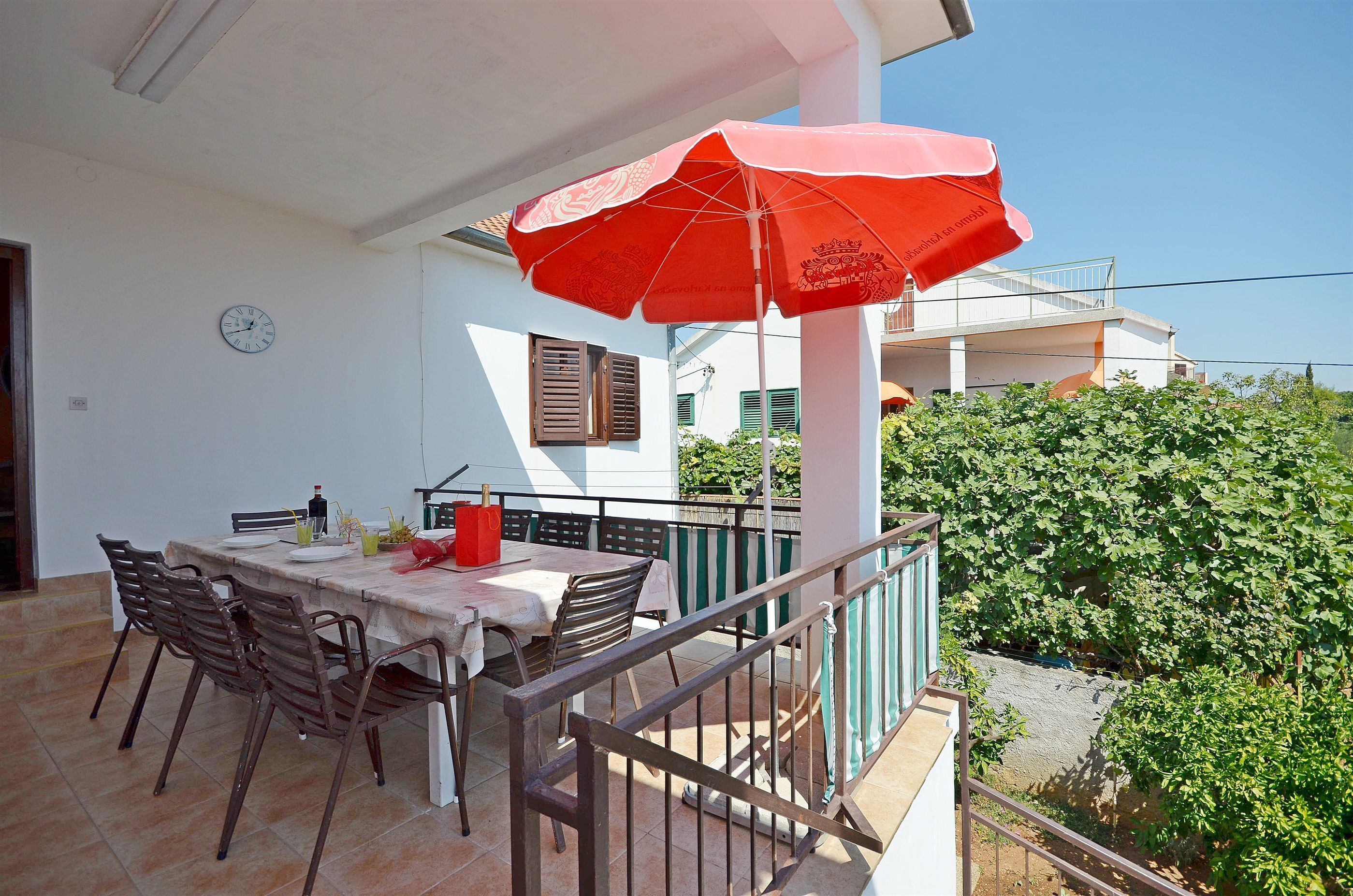 Apartment and Room Ivica 29951-A1
