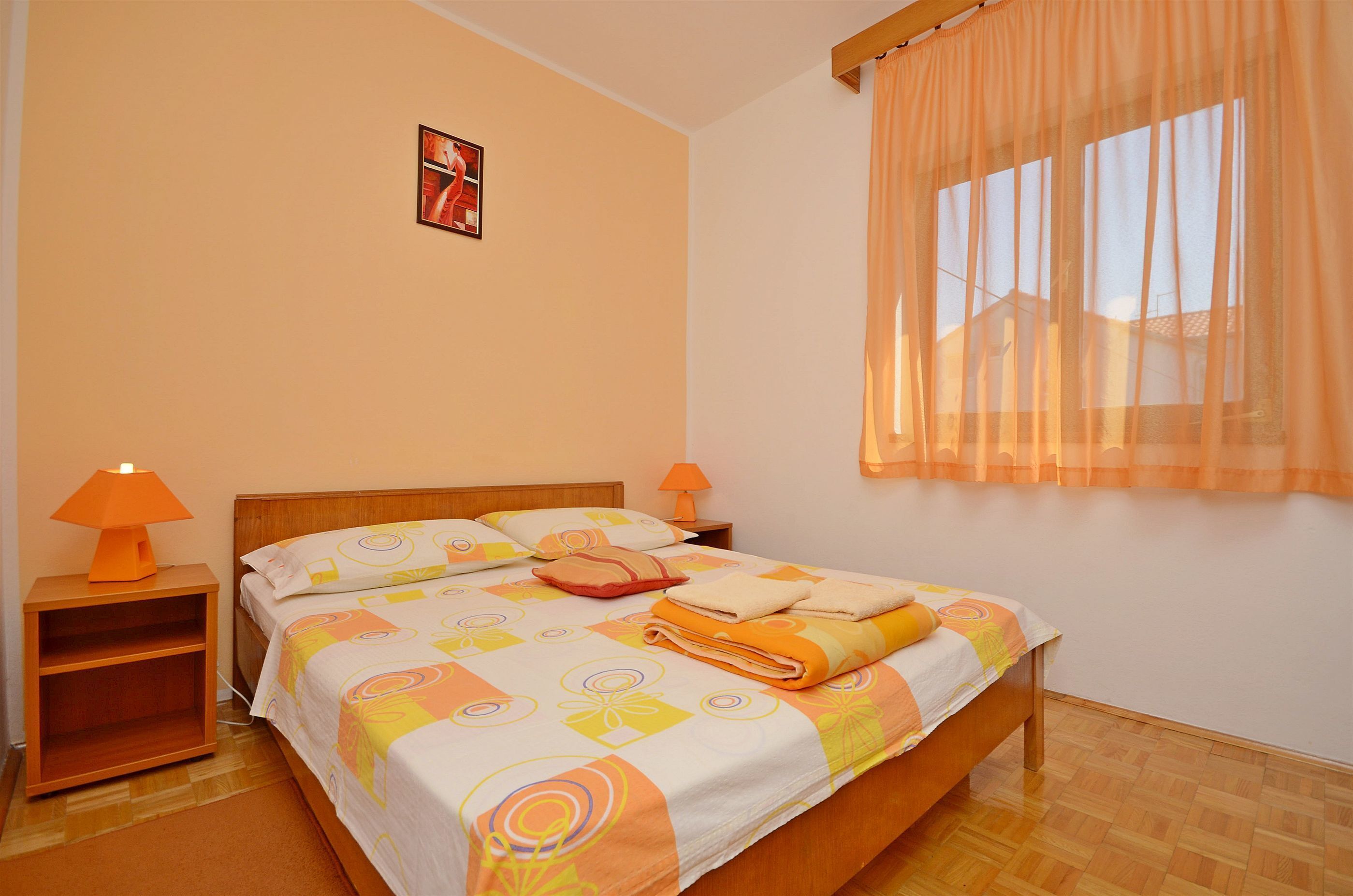 Apartment and Room Ivica 29951-A1