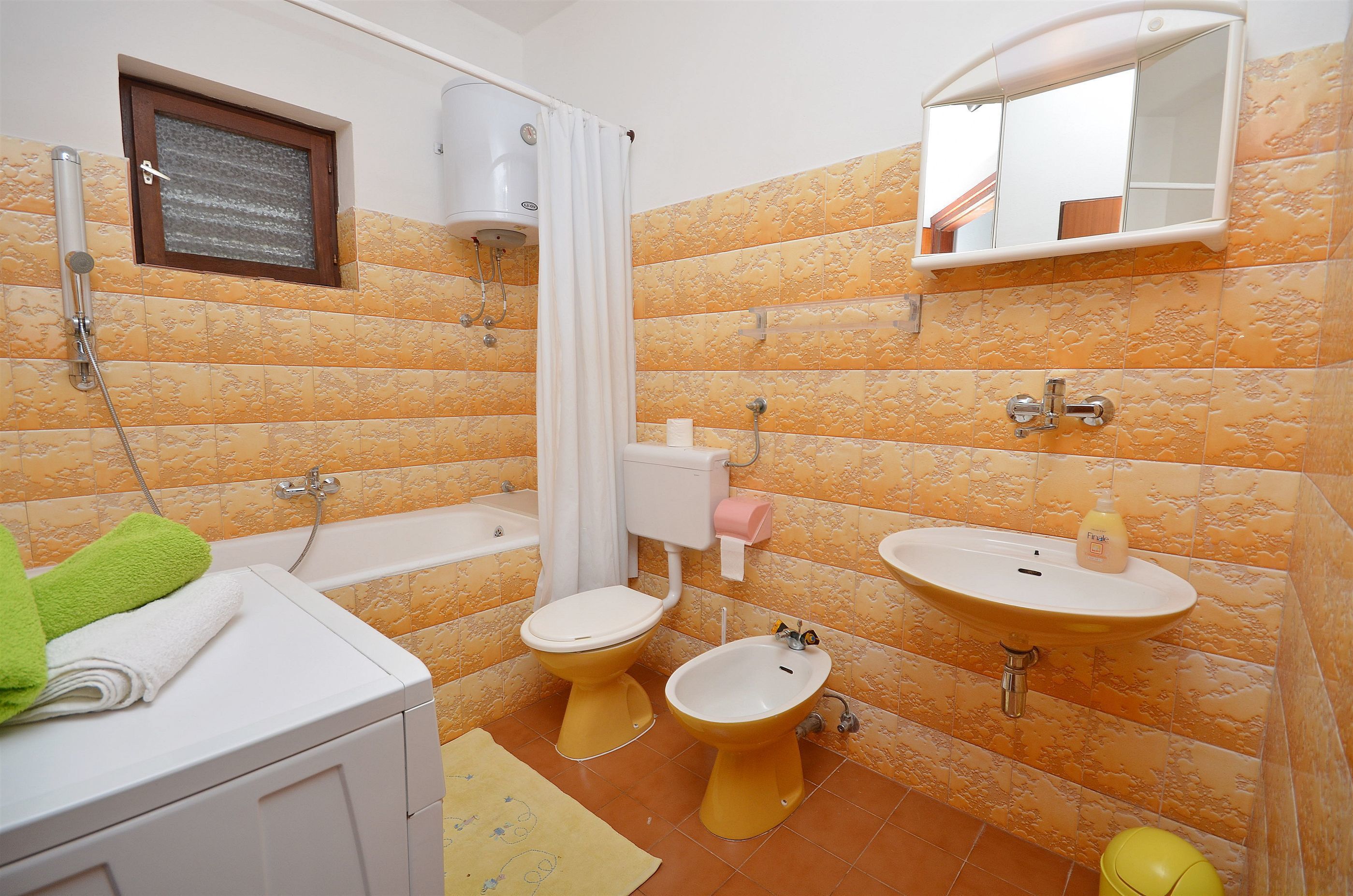 Apartment and Room Ivica 29951-A1