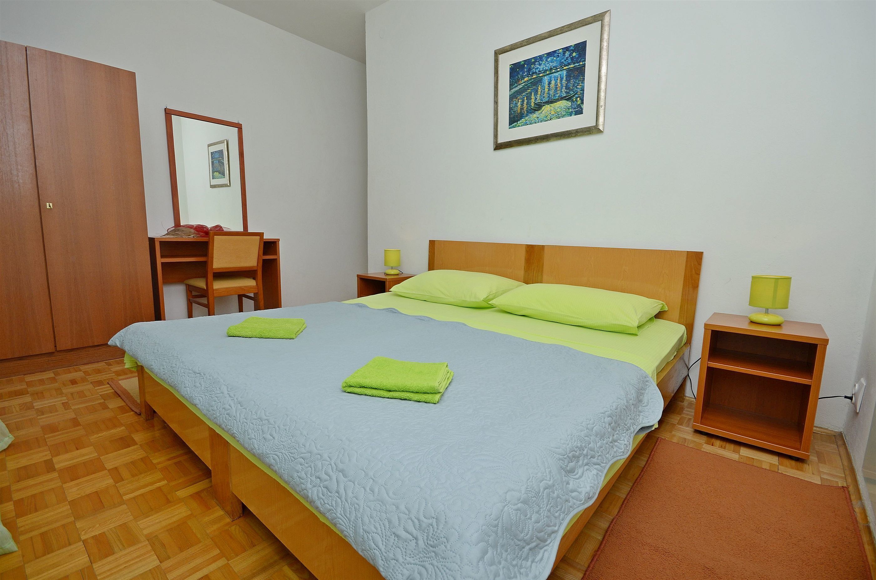 Apartment and Room Ivica 29951-A1