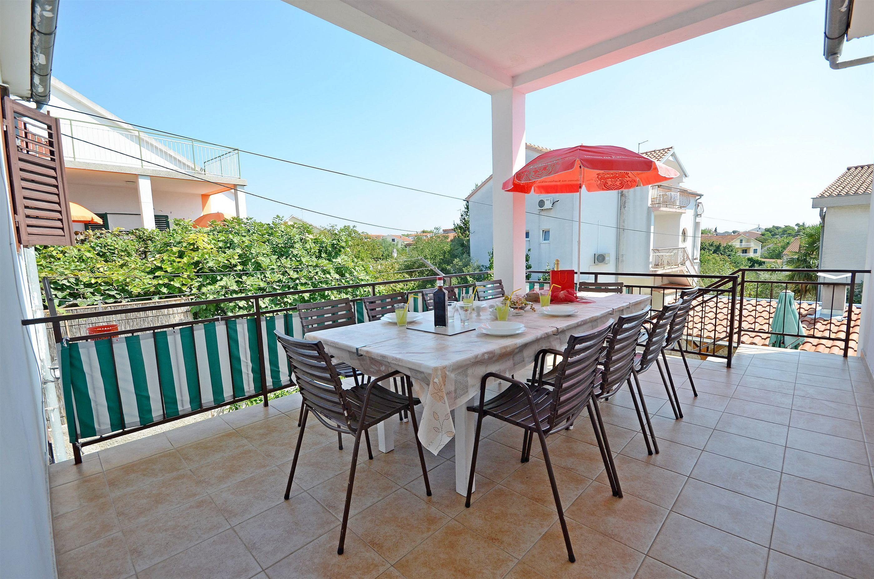 Apartment and Room Ivica 29951-A1