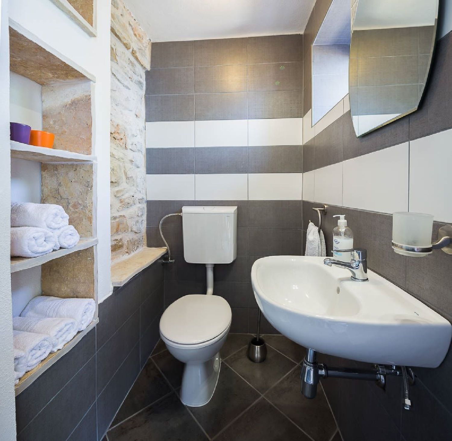 House Vesna Kupinova 46801-K1