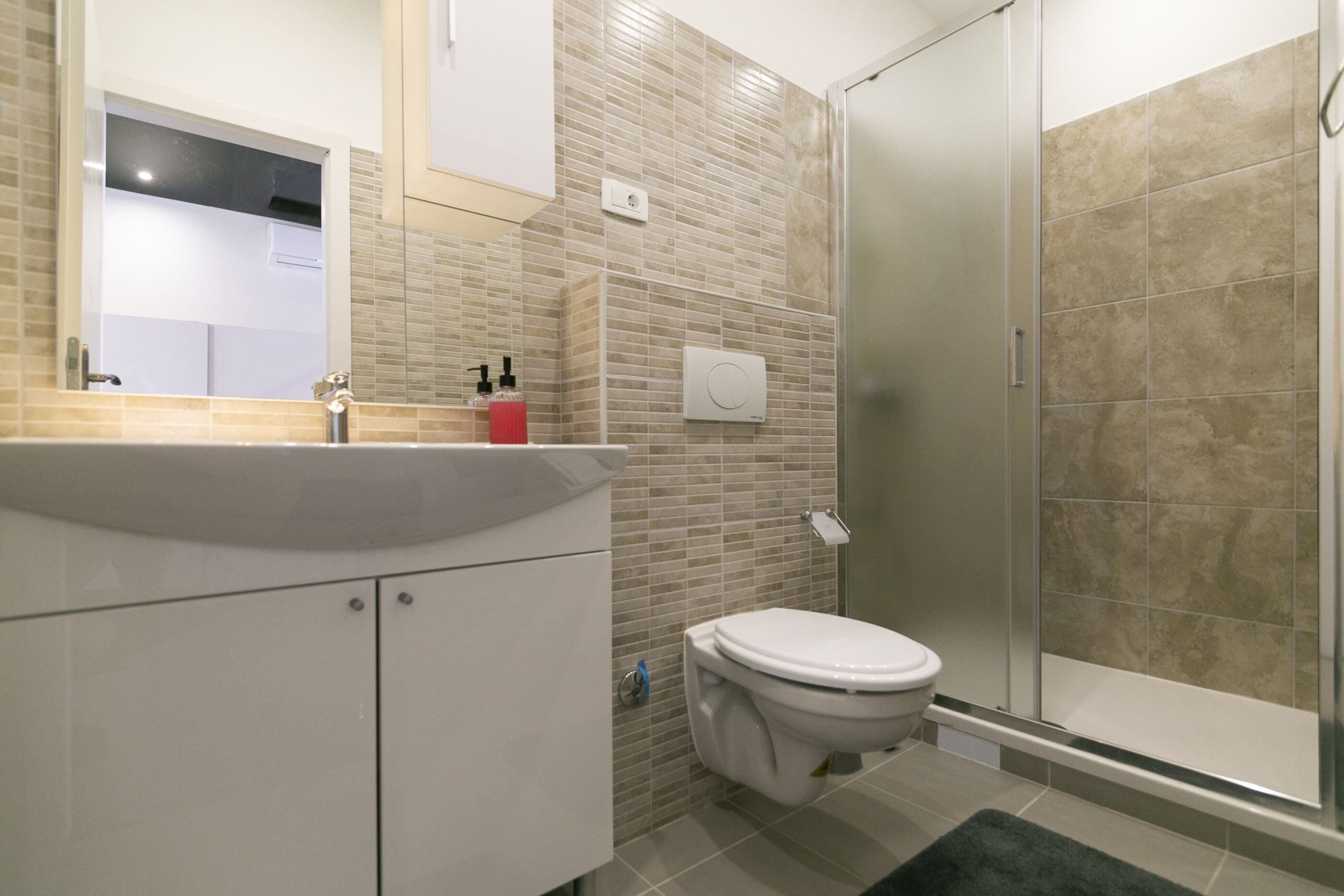 Apartments Royal 2 90522-A3