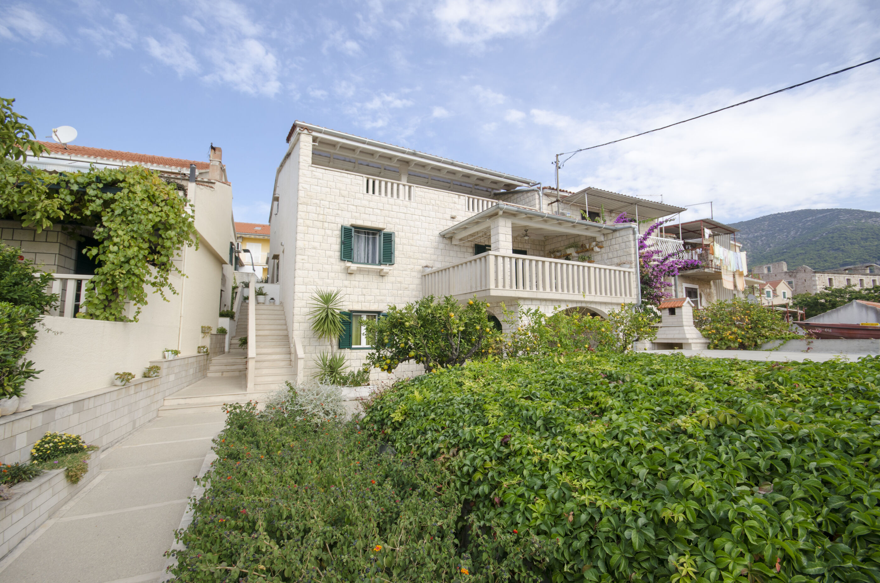 Apartments Klisović 32591-A1