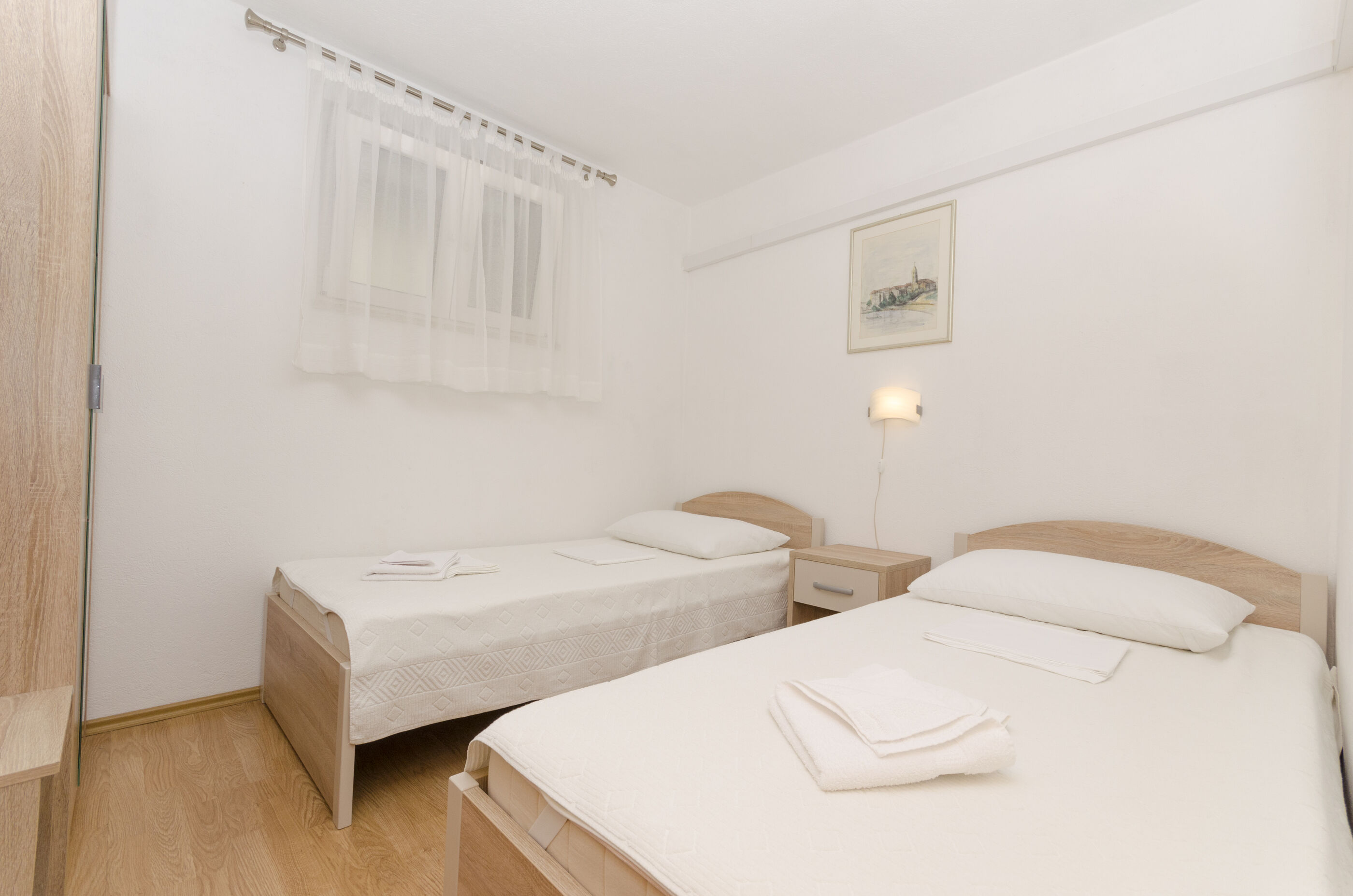 Apartments Klisović 32591-A1